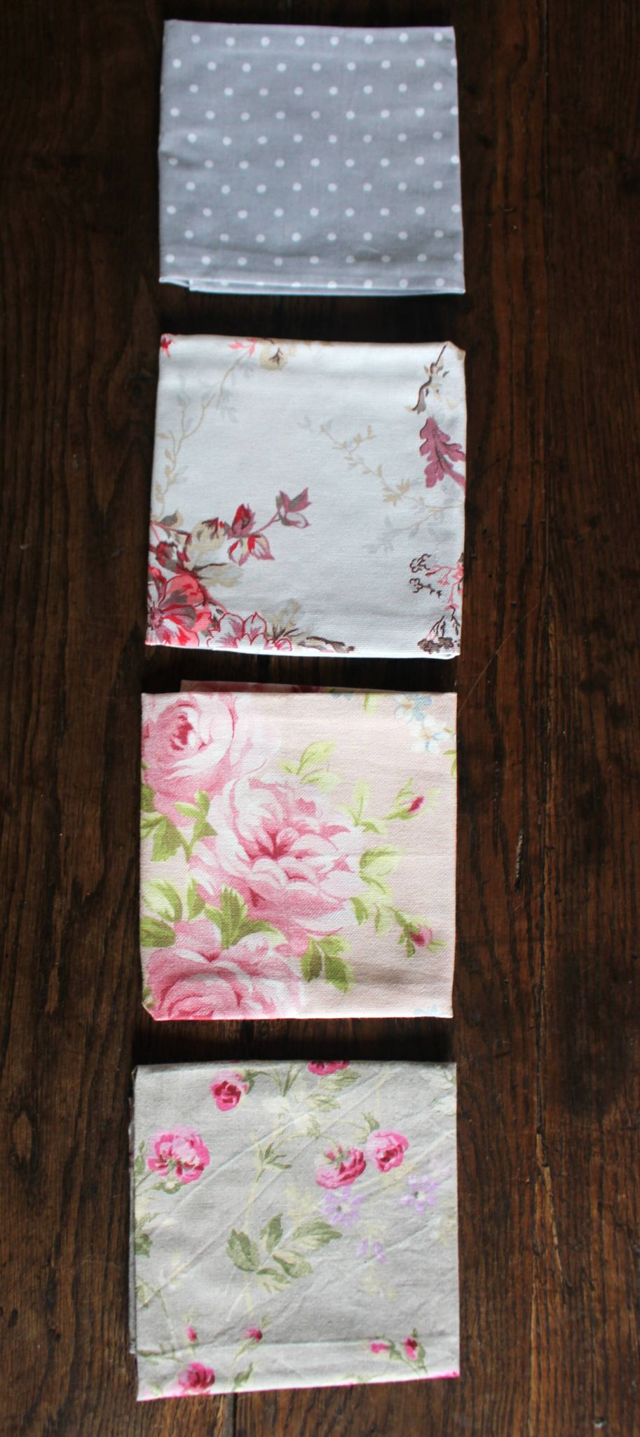 4 serviettes de table Fleurs Pois romantique