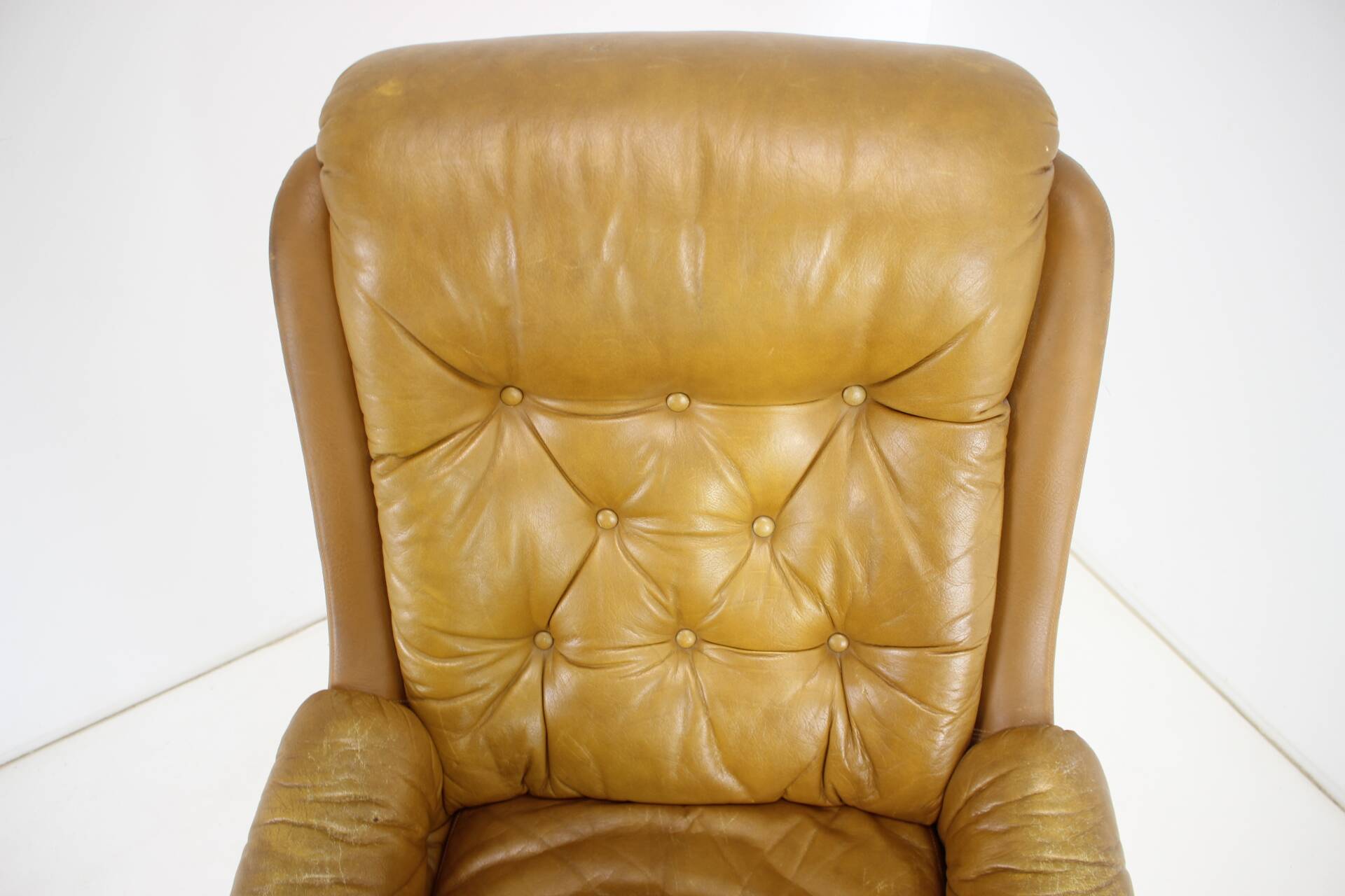 Midcentury Swivel Leather Armchair, Peem, Finland, 1970s