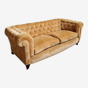 Chesterfield velvet sofa 50'