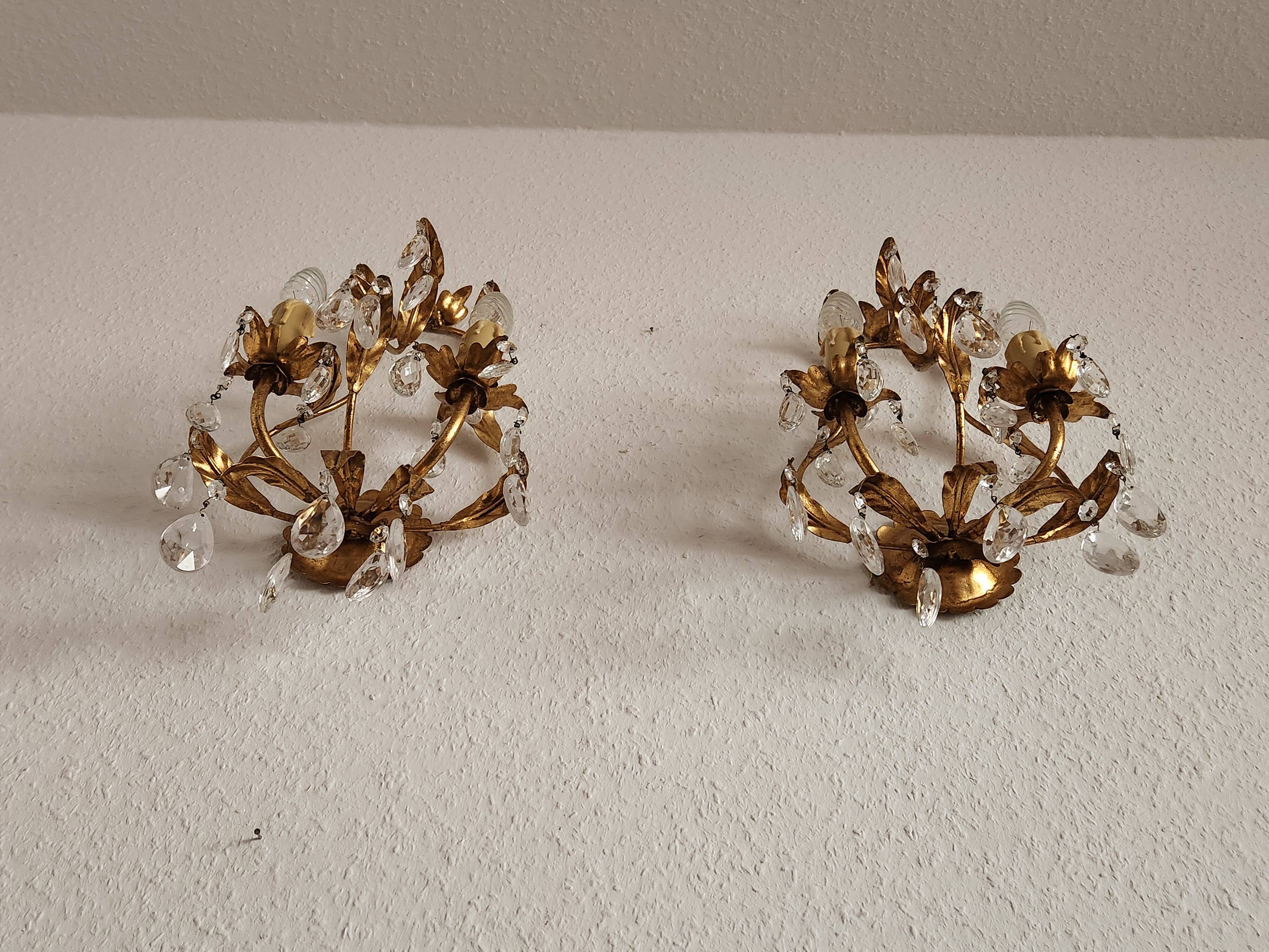 Hand-forged wall lamp gilded with gold leaf and crystals, Italy