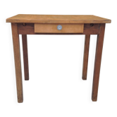 Table de cuisine ancienne