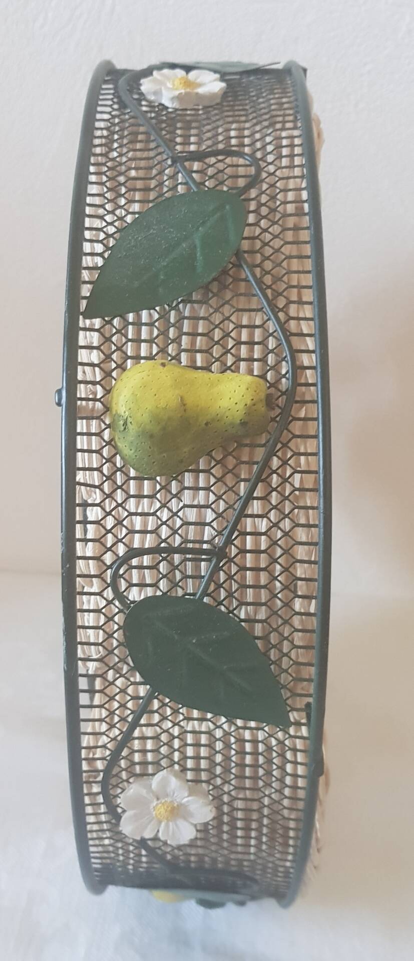Metal basket with 4 wicker compartments
