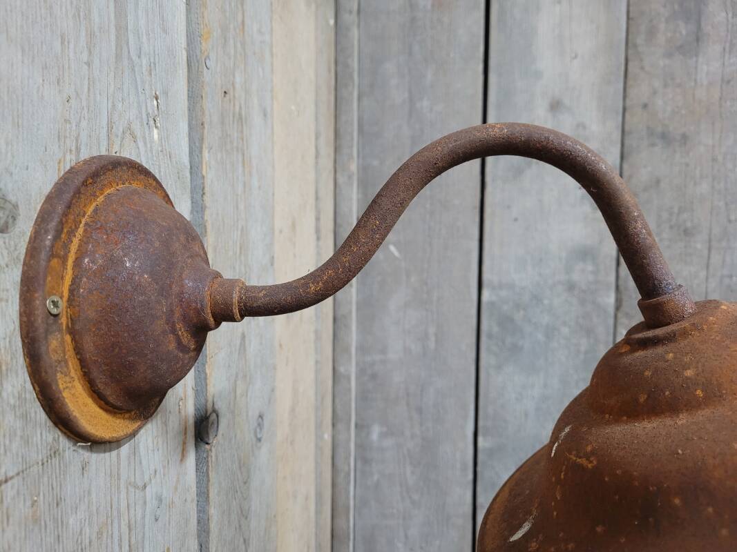Applique murale French Rusty Barn Lamp