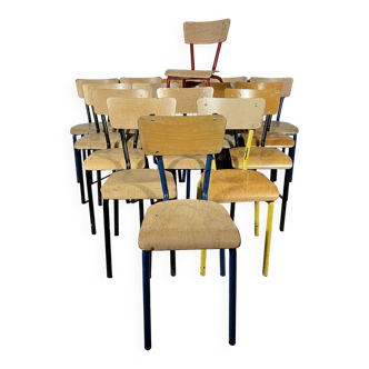 Set of 16 school chairs