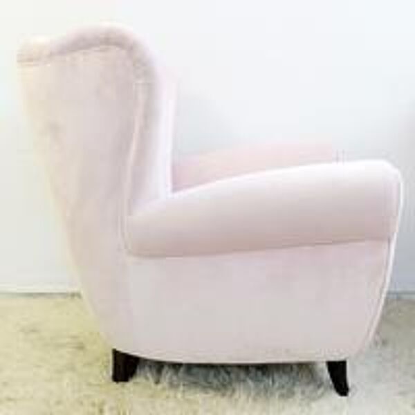 Paire de fauteuils italiens en velours rose poudré
