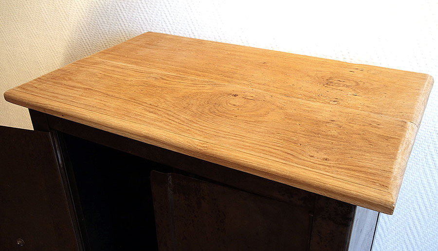 Meuble de rangement métallique industriel