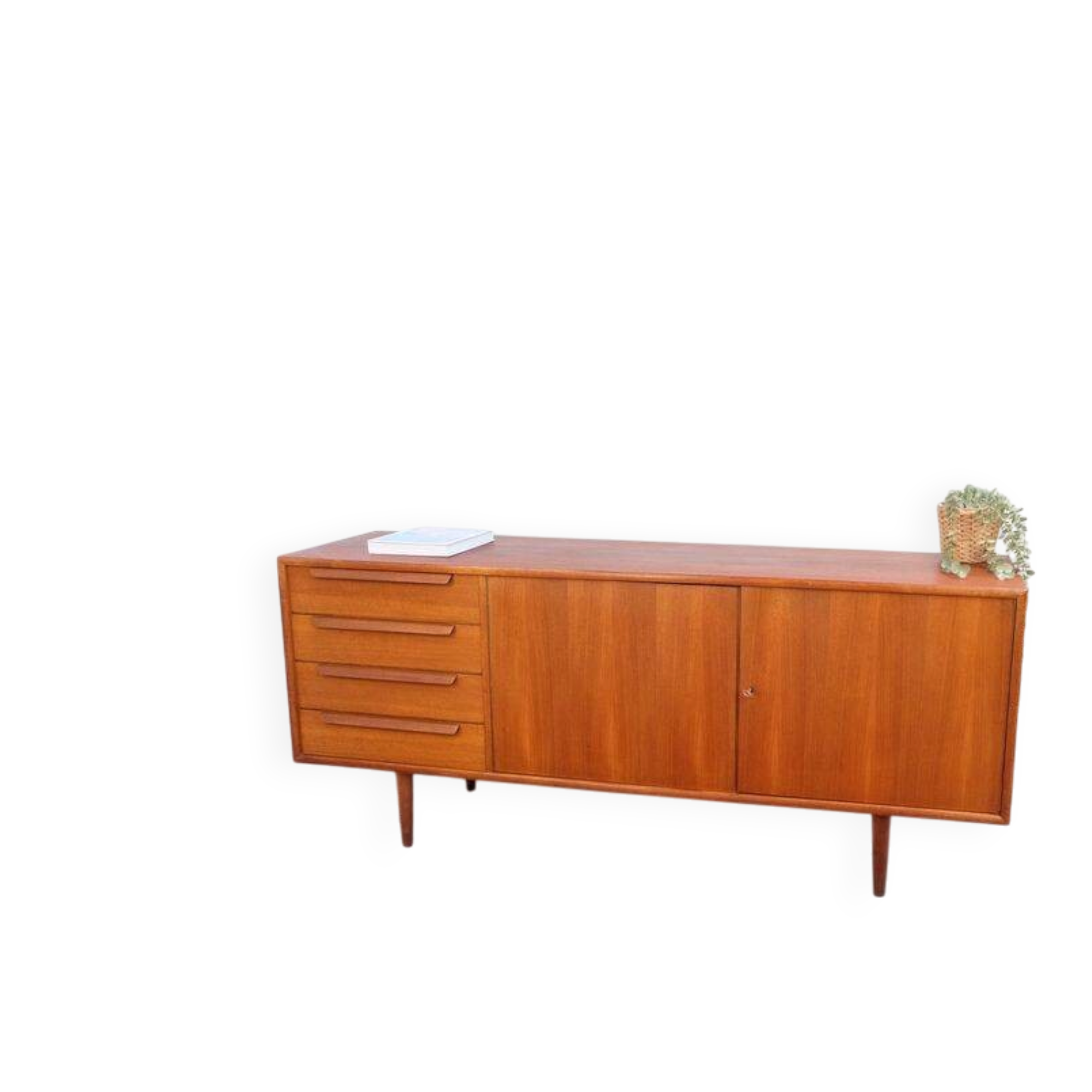 Buffet WK in teak, retro vintage style from the 60s-70s.
