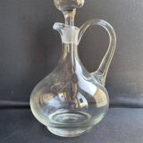 Blown crystal decanter with handle