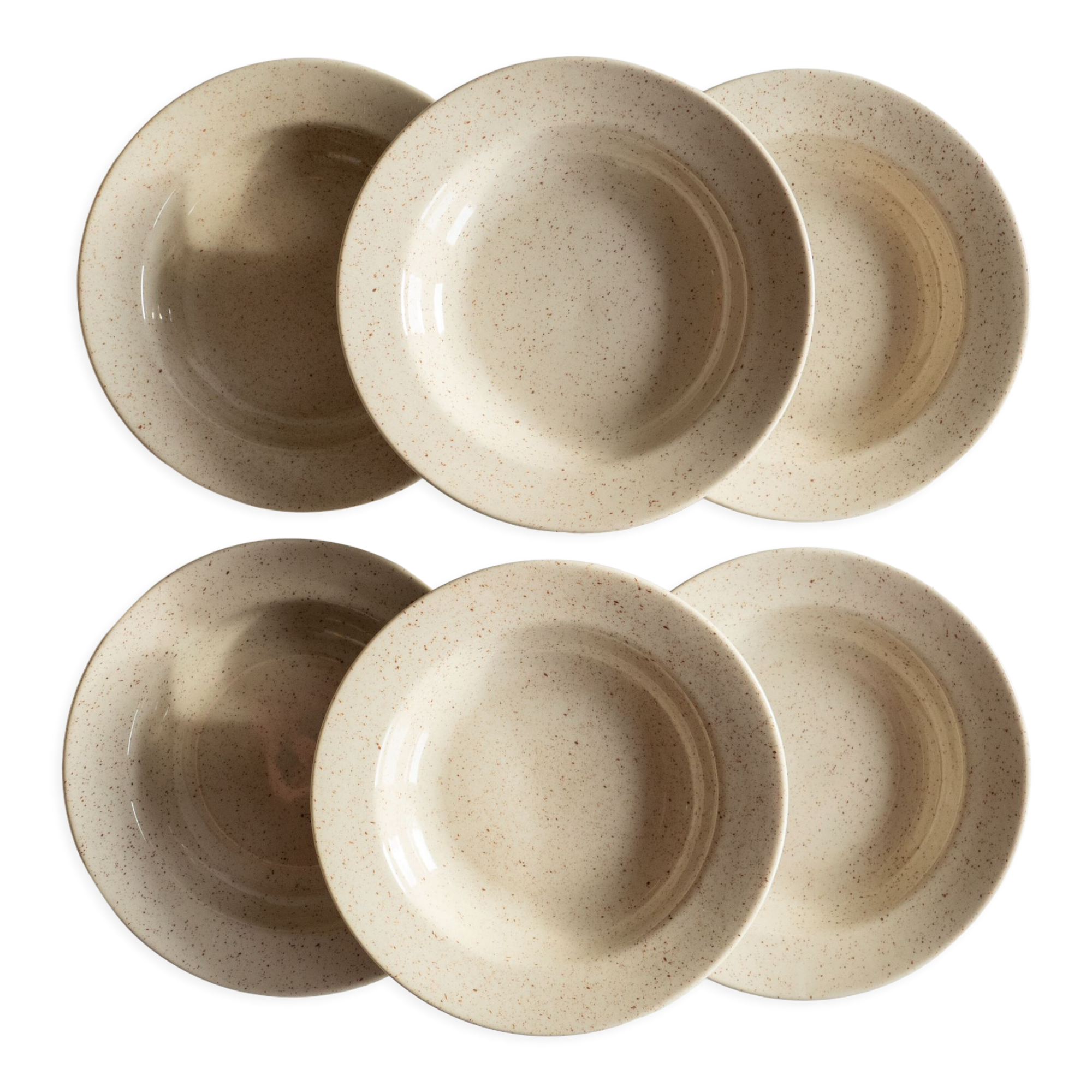 6 plates in speckled beige stoneware