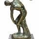 Discobole Metame, sculpture de style Art déco à patine bronze sur socl