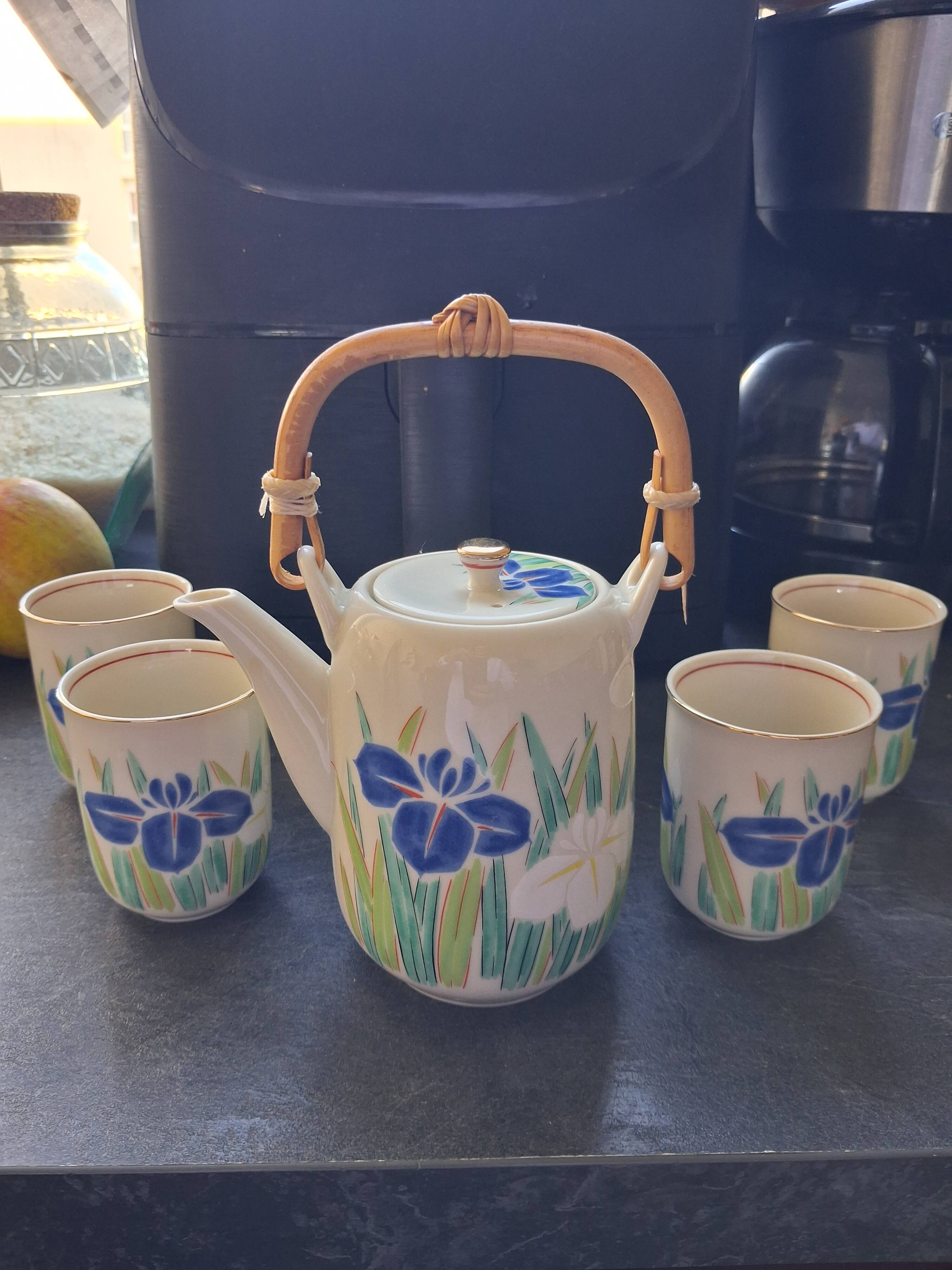 Japanese service iris Kozan-Gama from Mino