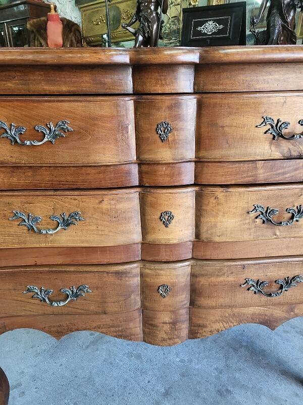 Louis XV walnut chest of drawers with 3 drawers from 1960