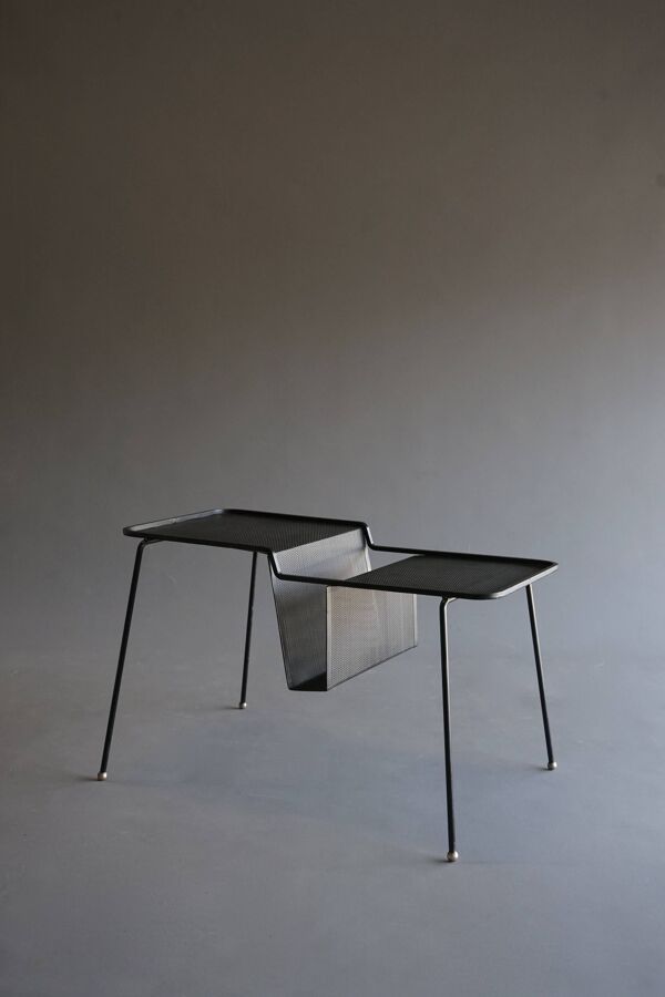 Table d'appoint magazine Elysée Mathieu Matégot pour Artimeta, années 1950.