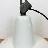 Suspension industrielle en émail blanc de Zaos, années 1960