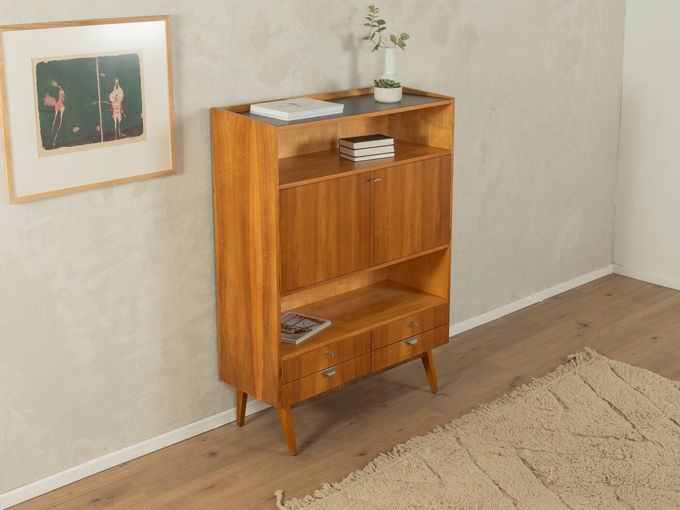 1950s Bureau, Secretary