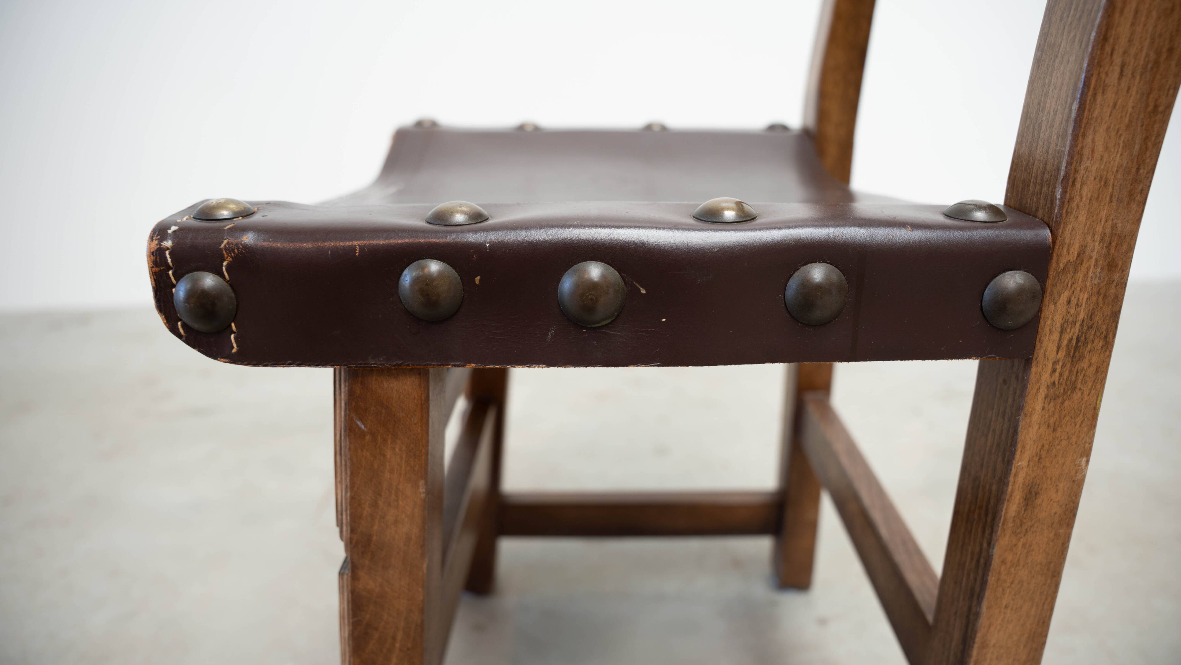 Ensemble de quatre chaises de salle à manger espagnoles