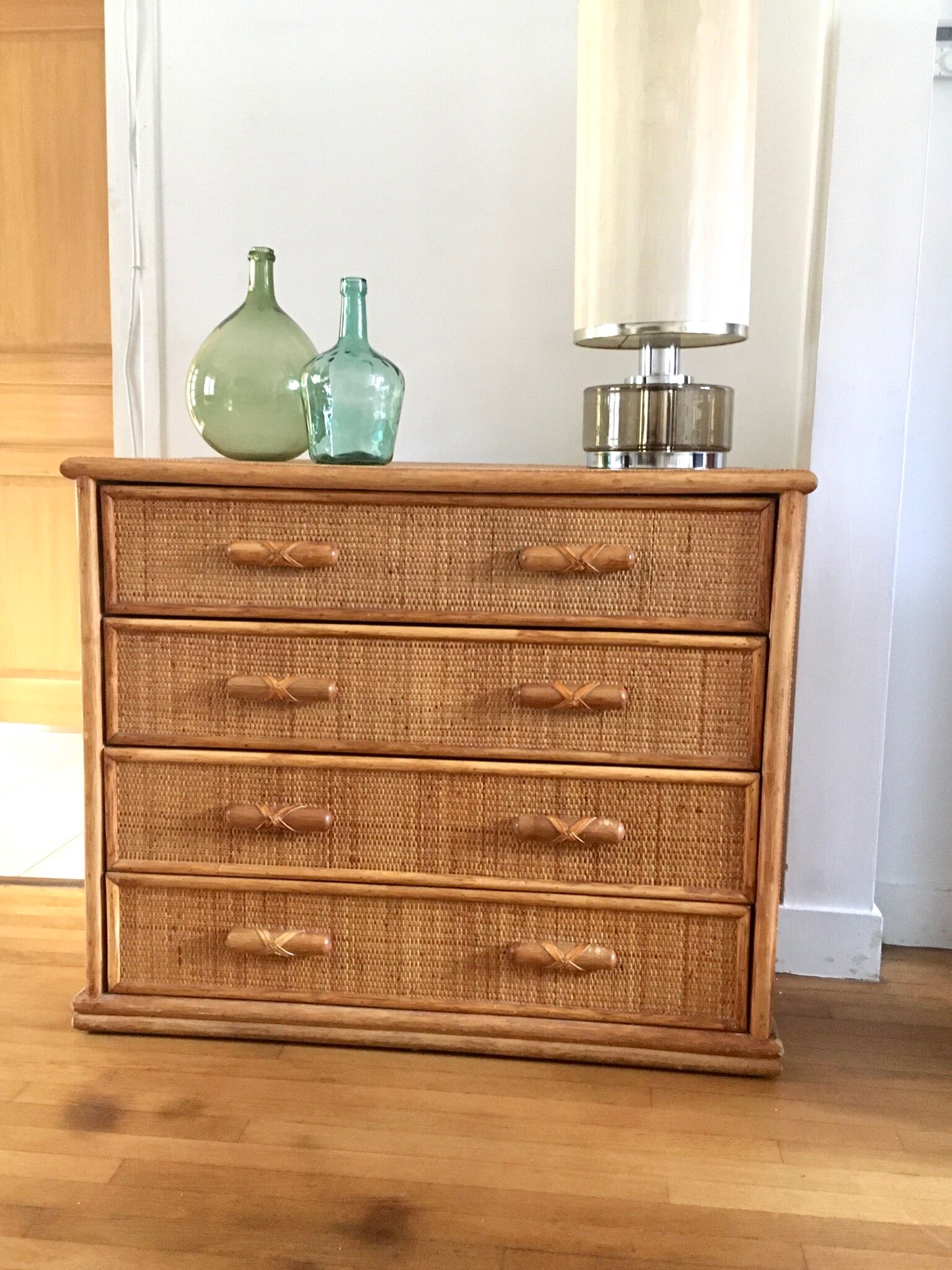 Chest of drawers 4 vintage drawers in 80s patinated rattan in good condition