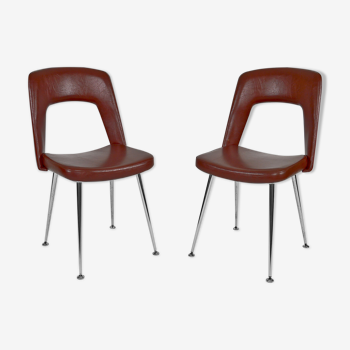Pair of chairs in chrome and skaï, circa 1960
