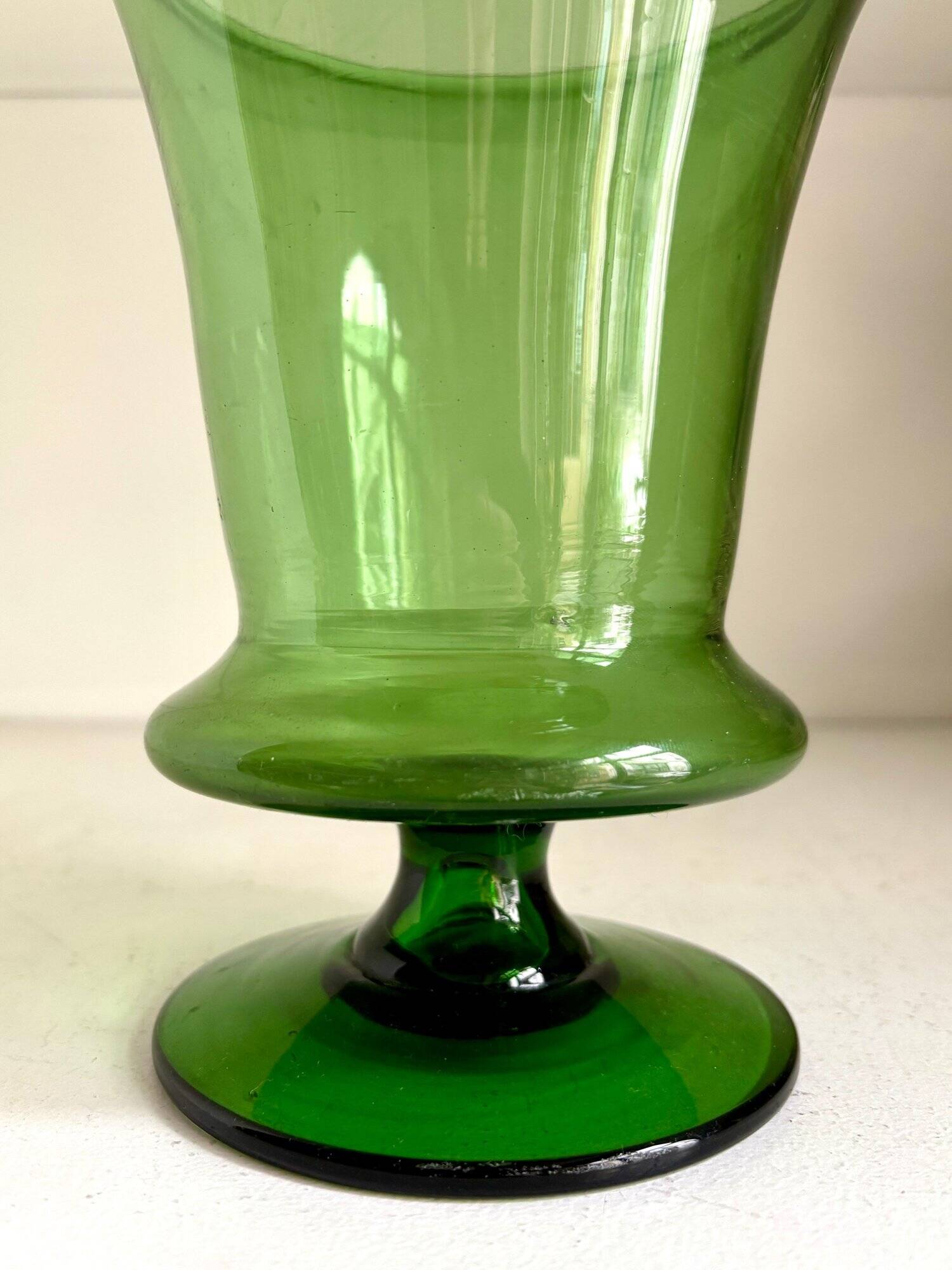Medici vase in green glass