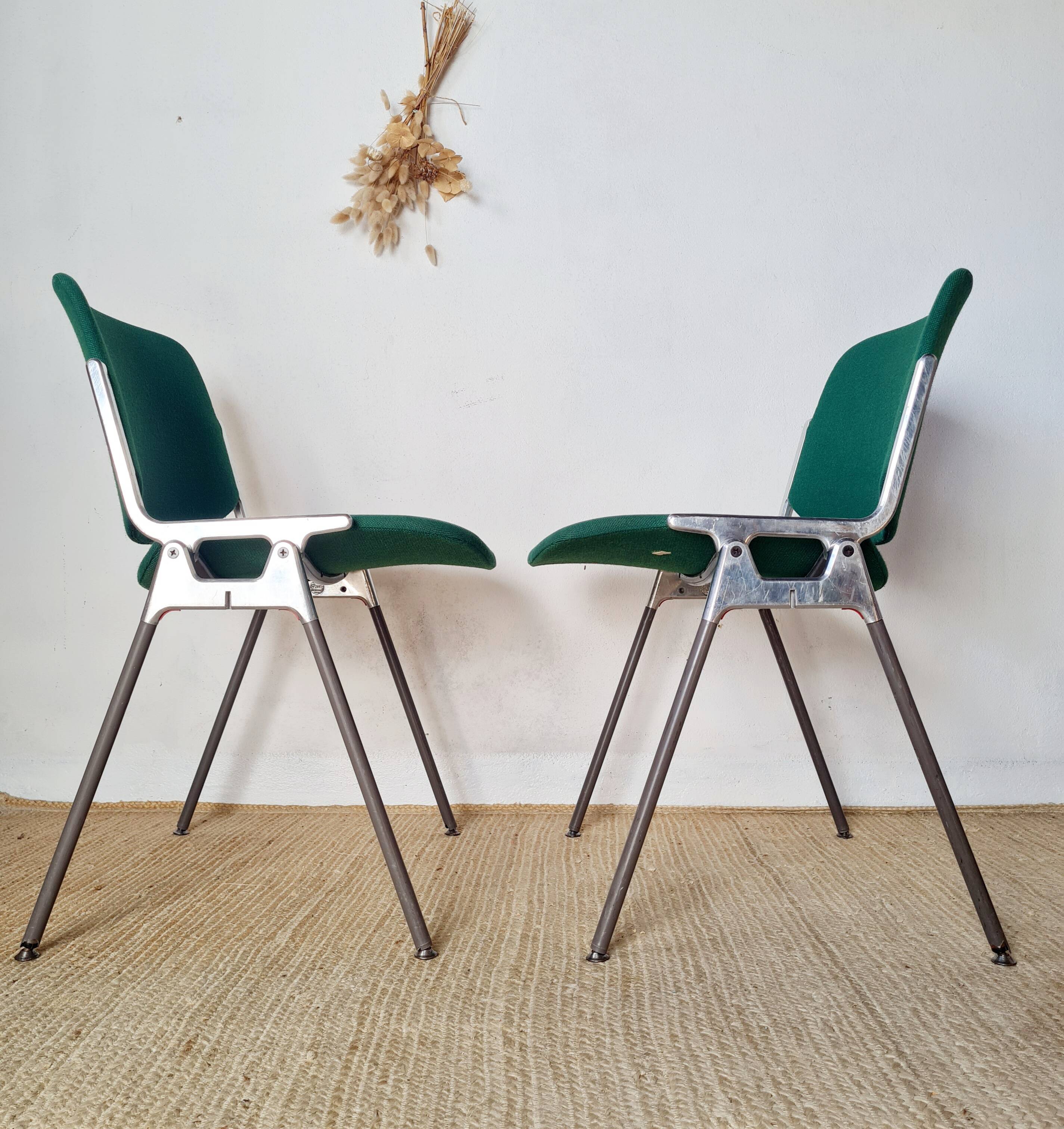 2 chairs by Giancarlo Piretti for Castelli, 1970