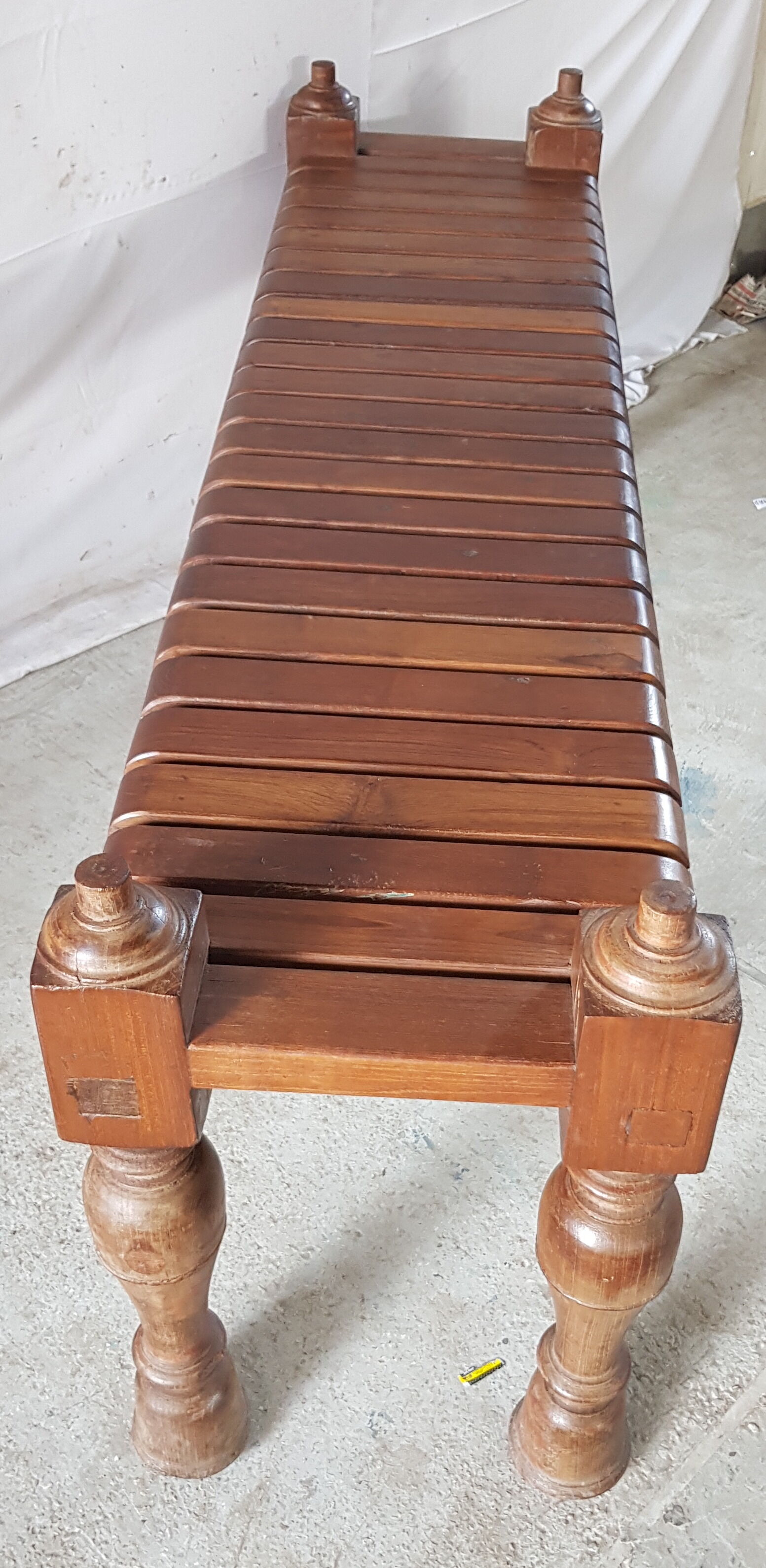 Bench in teak