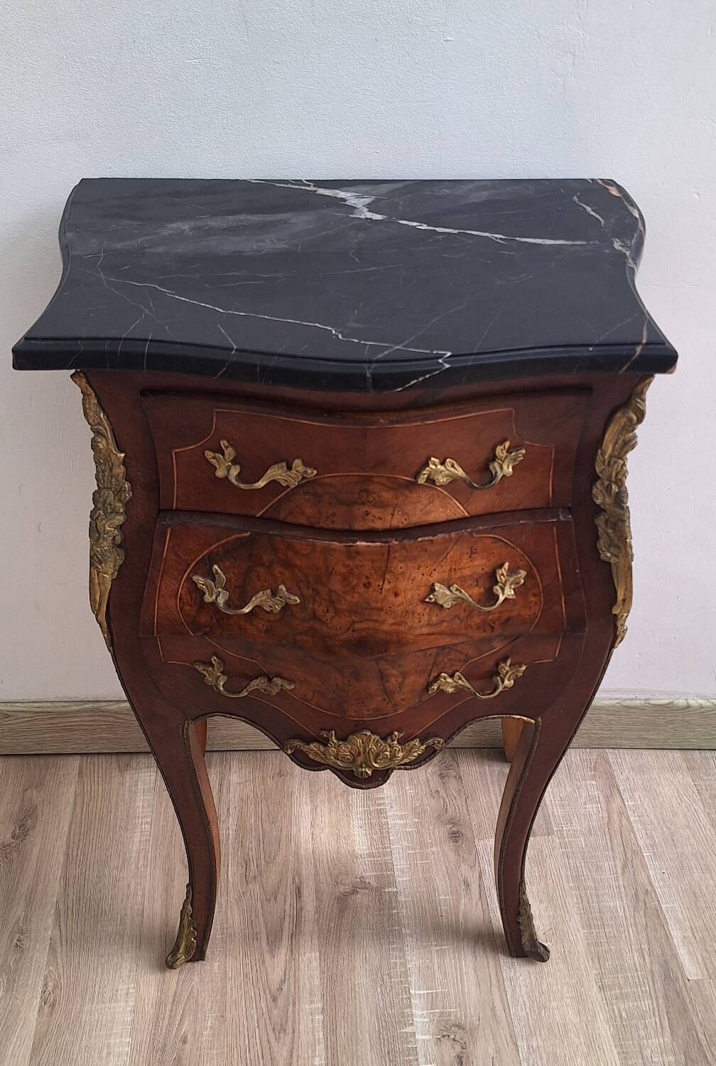 Table de chevet