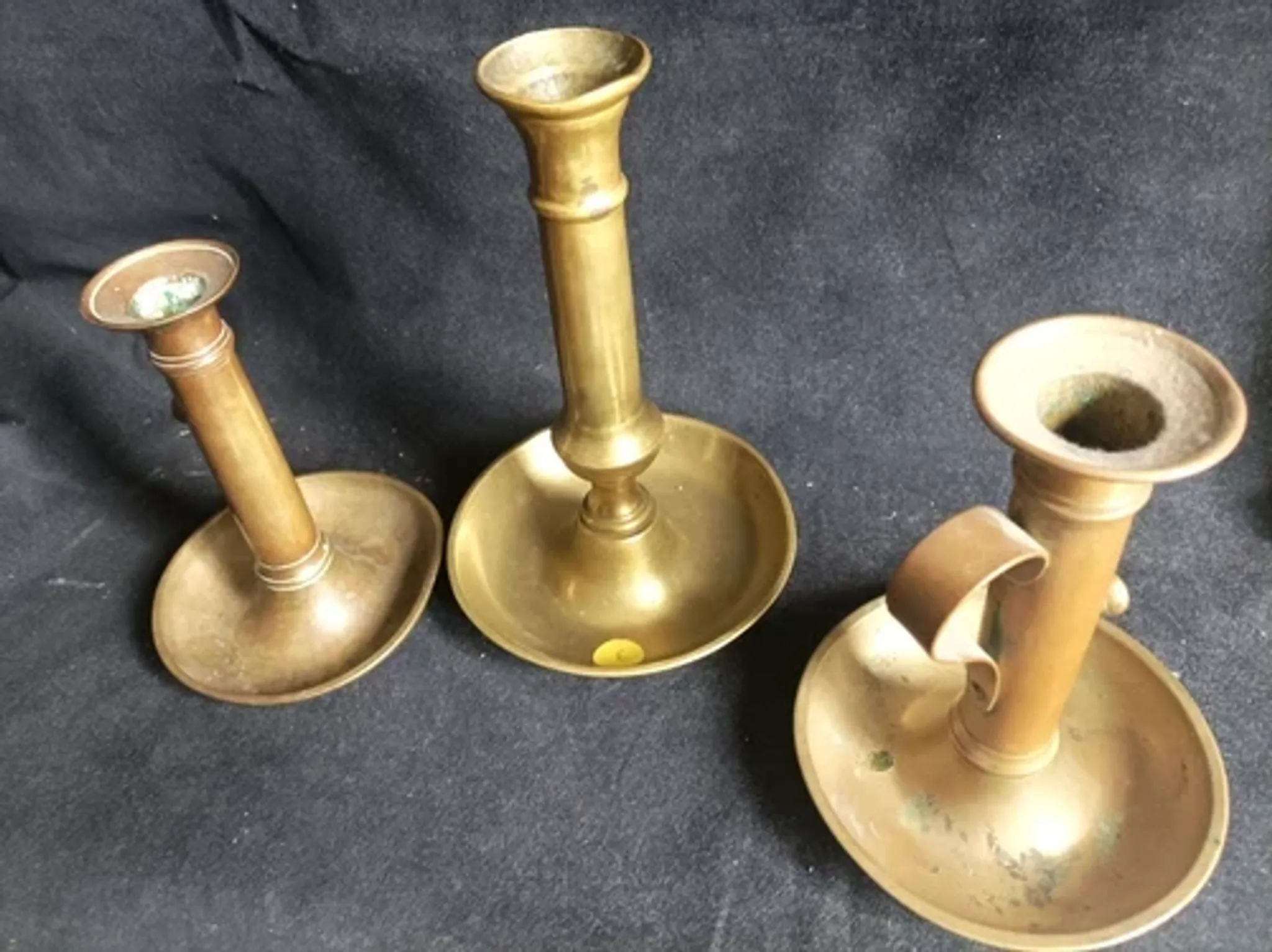 Set of 3 antique push-button bronze candlesticks from the Napoleonic III era.