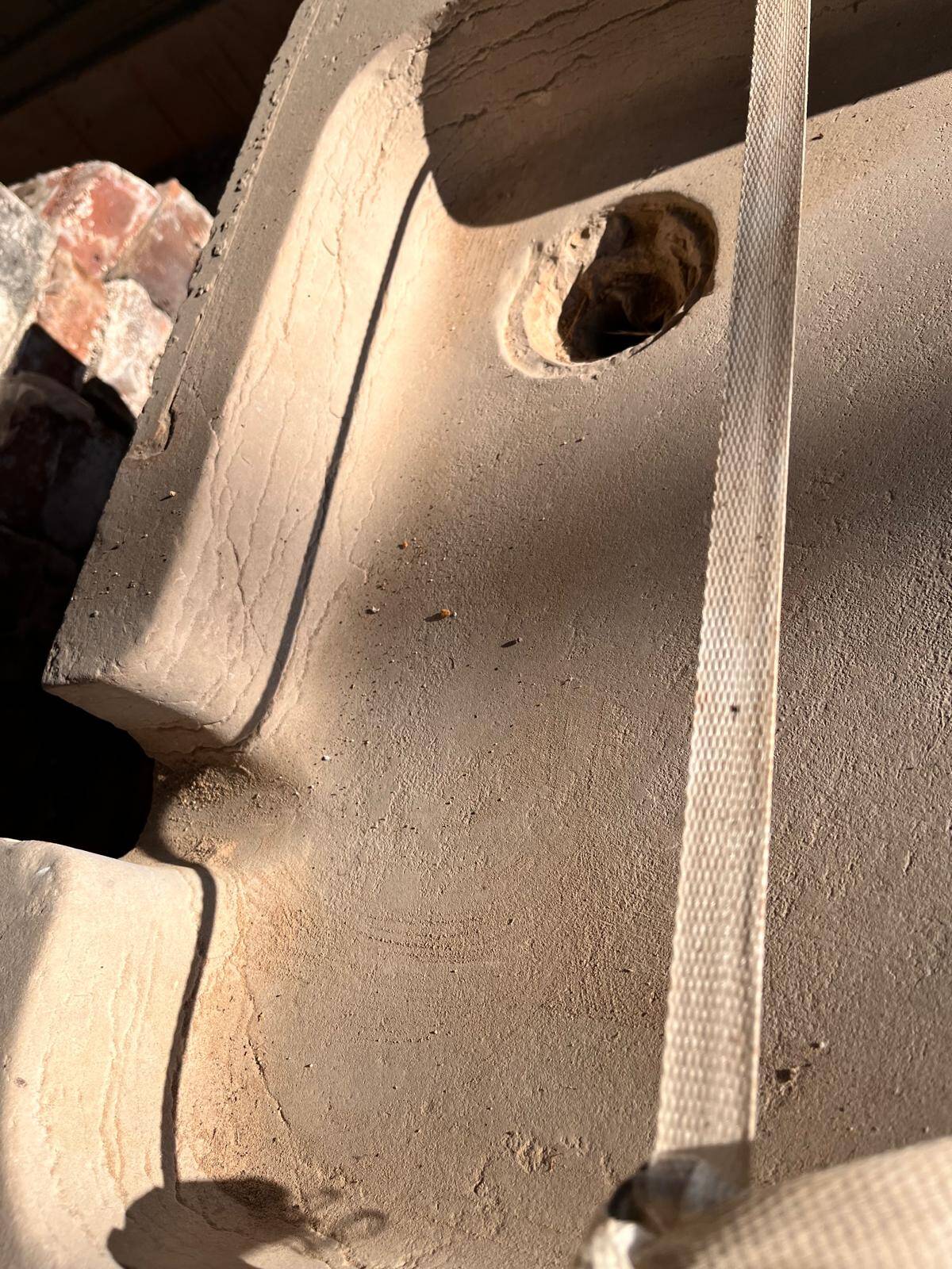 Stone sink in 3 parts