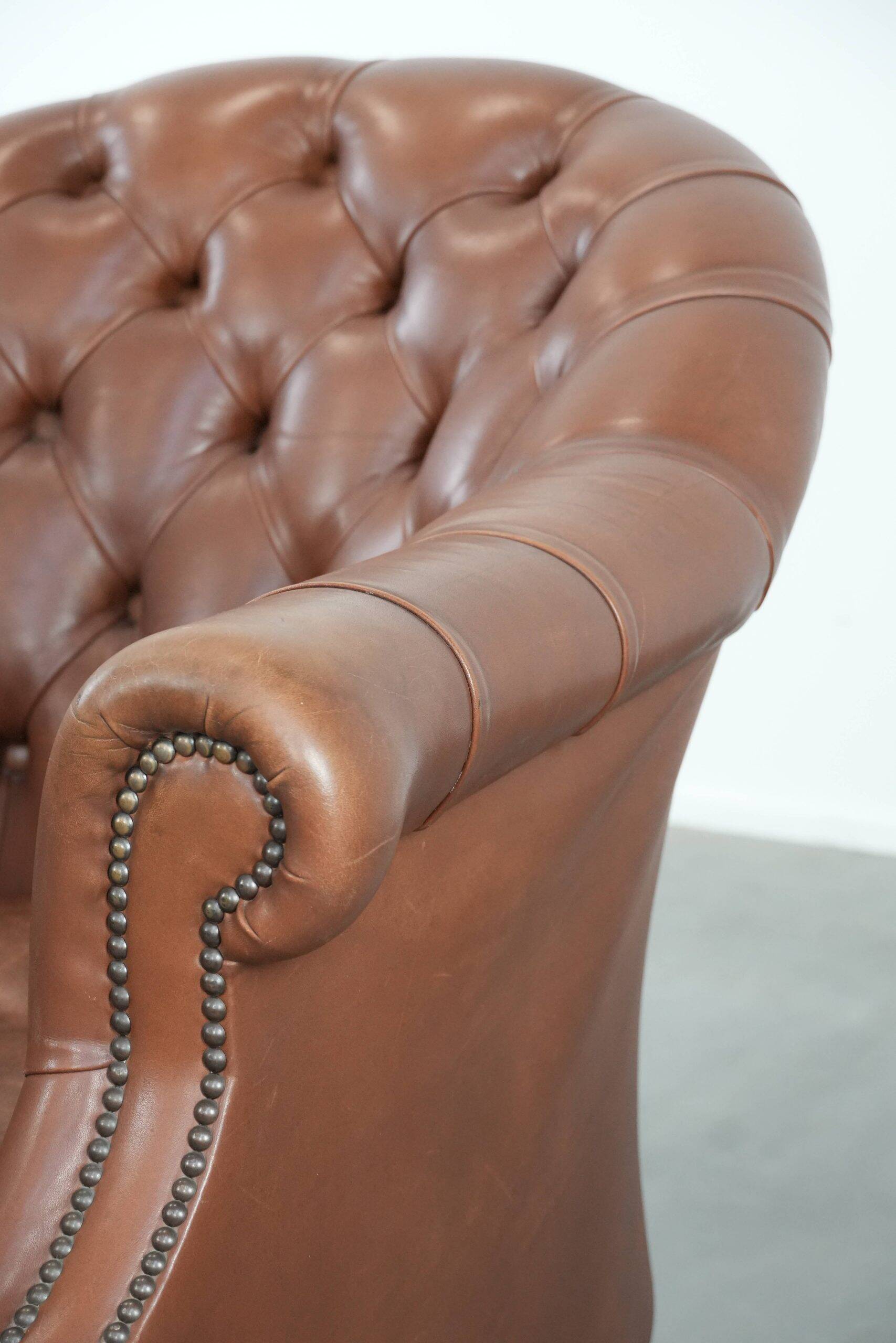 Chesterfield club armchair made of cowhide leather in English style