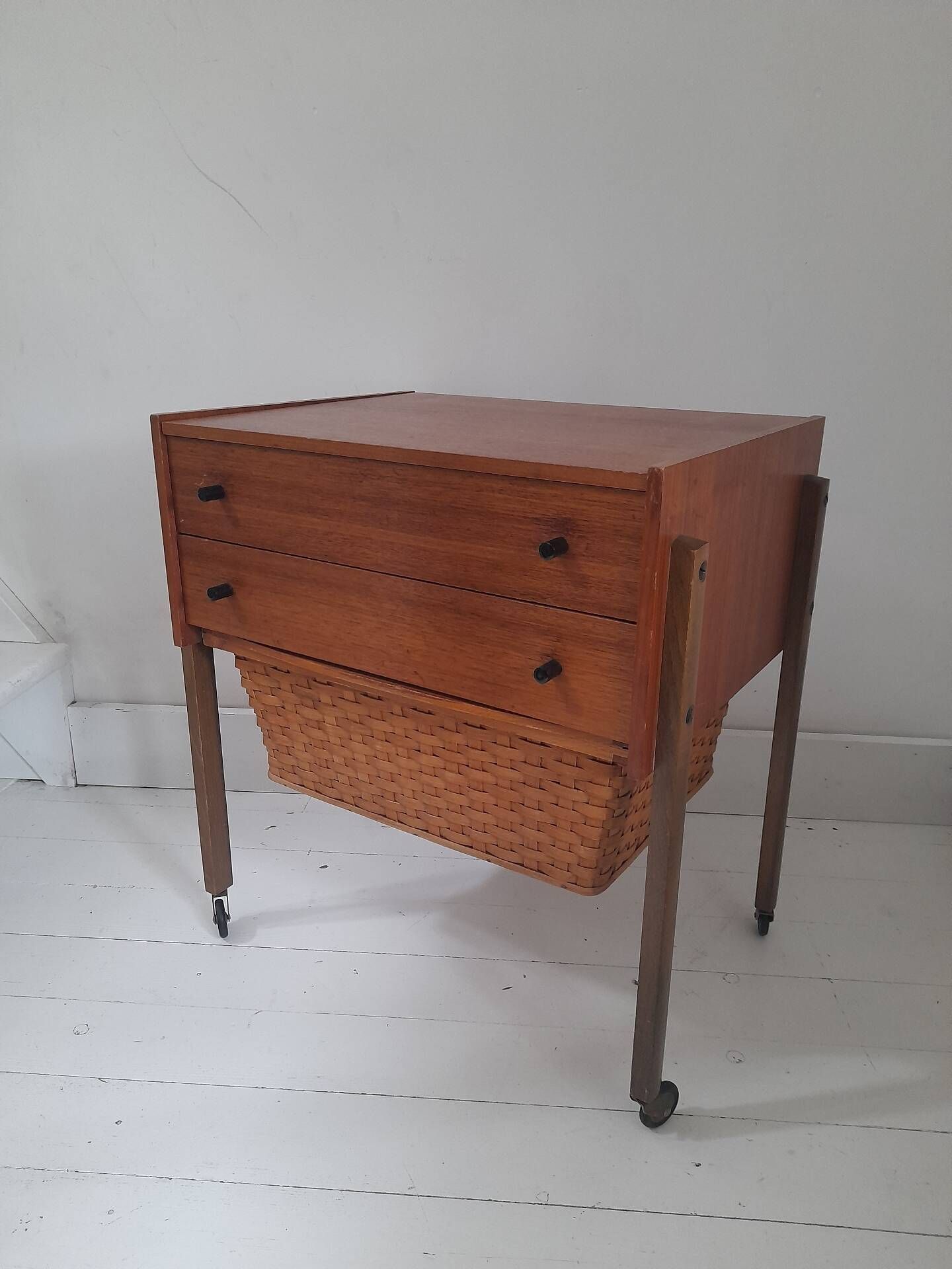 Meuble de couture scandinave teck années 60