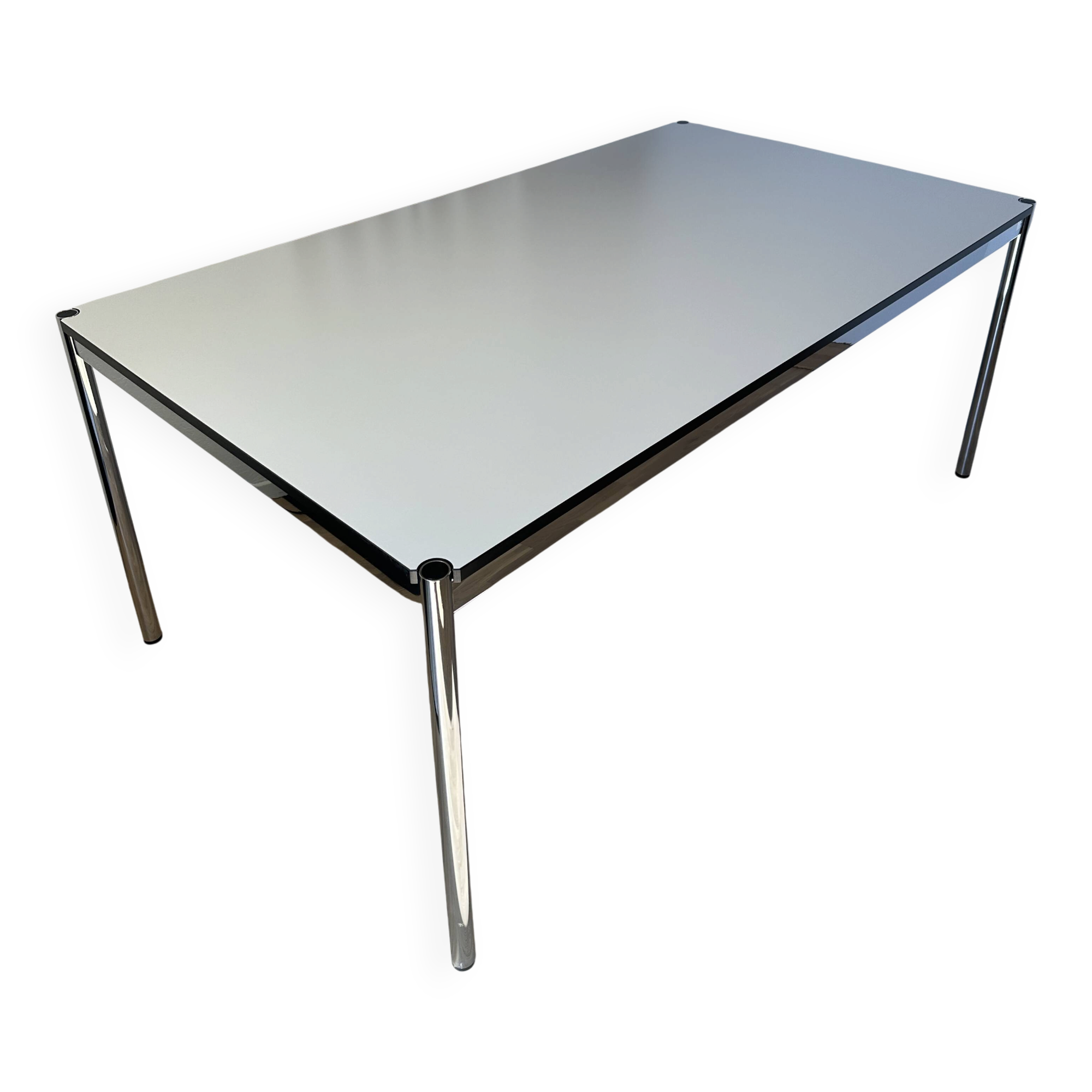 USM Haller desk in pearl grey laminate