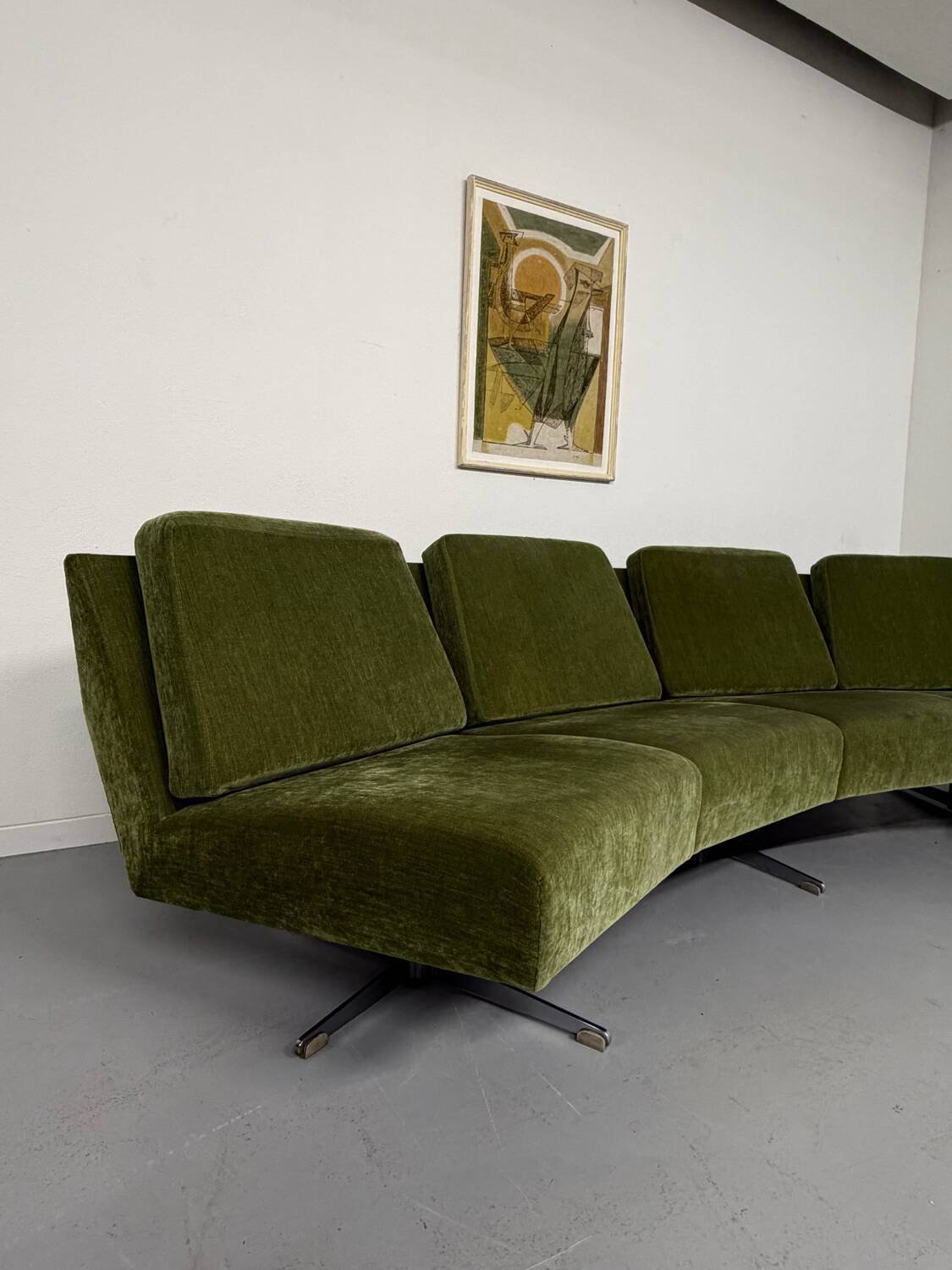 Complete living room with a sofa and 2 Italian design armchairs from the 70s, vintage.