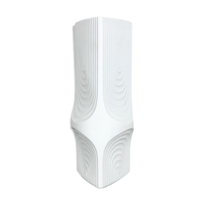 vase allemand en biscuit