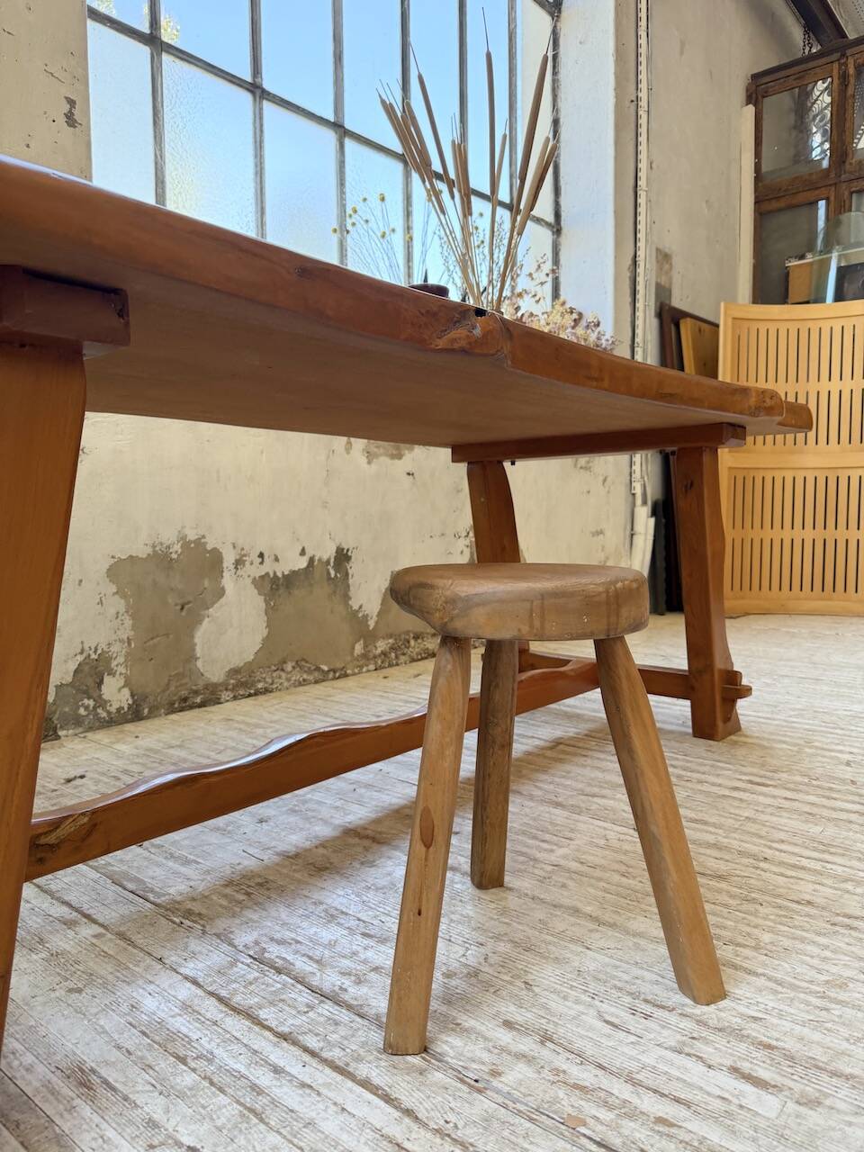 Aranjou farmhouse table in blond elm, 1950s