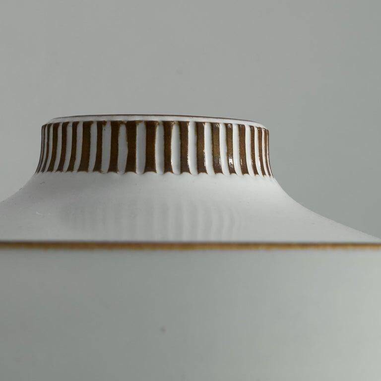 Willem de Vries Modernist Coupe mid-20th century "Cleopatra" with lid for Fris Edam, 1961