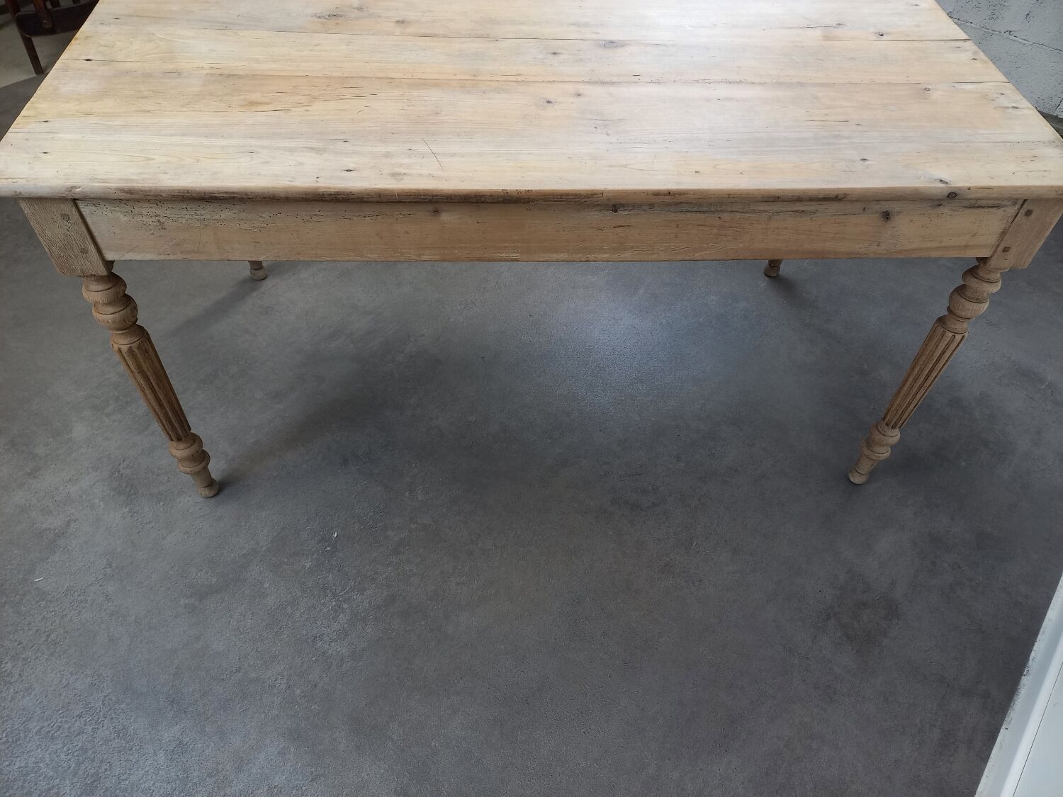 Farmhouse table
