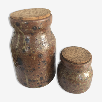 Set of 2 stoneware pots