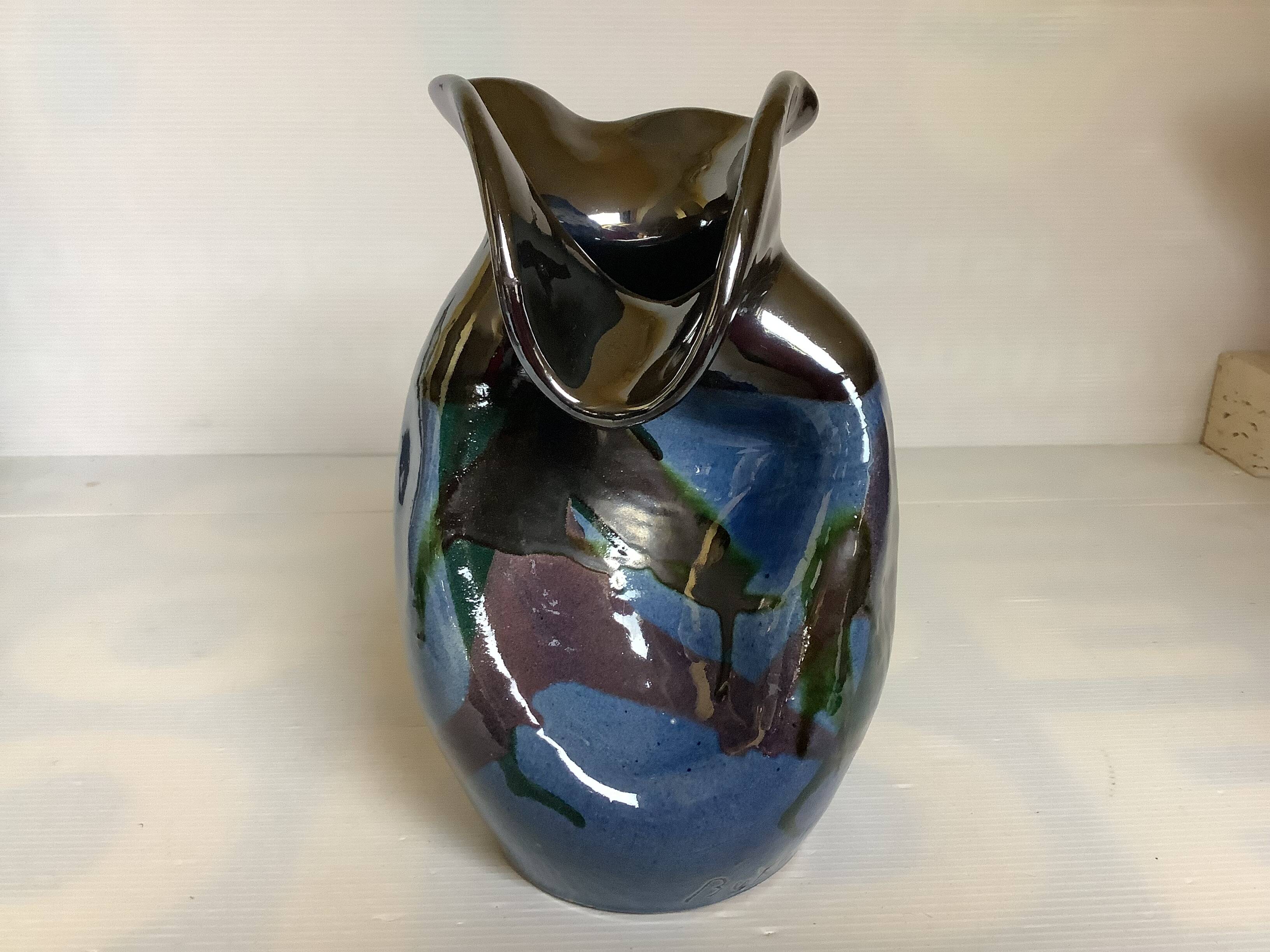 Iridescent modernist vase by Thomas Buxo