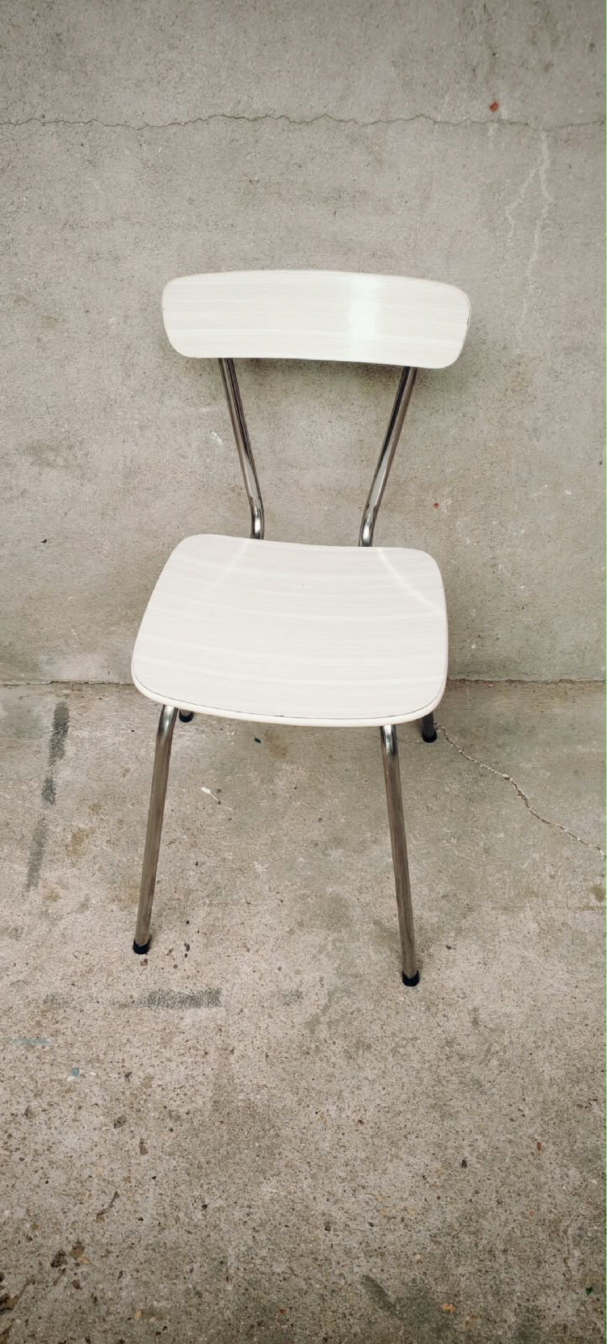 Chaise Formica blanche