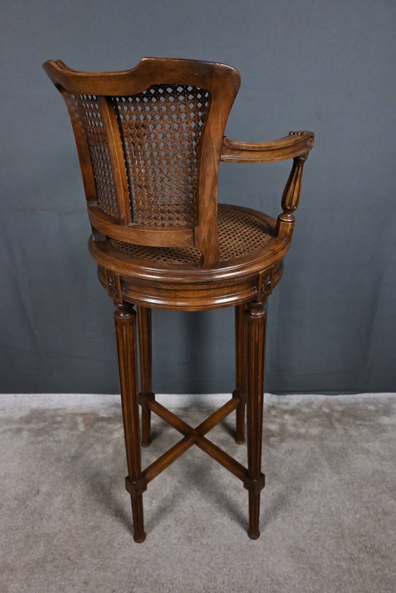 Chaise haute pivotante en hêtre, style Louis XVI – 1900
