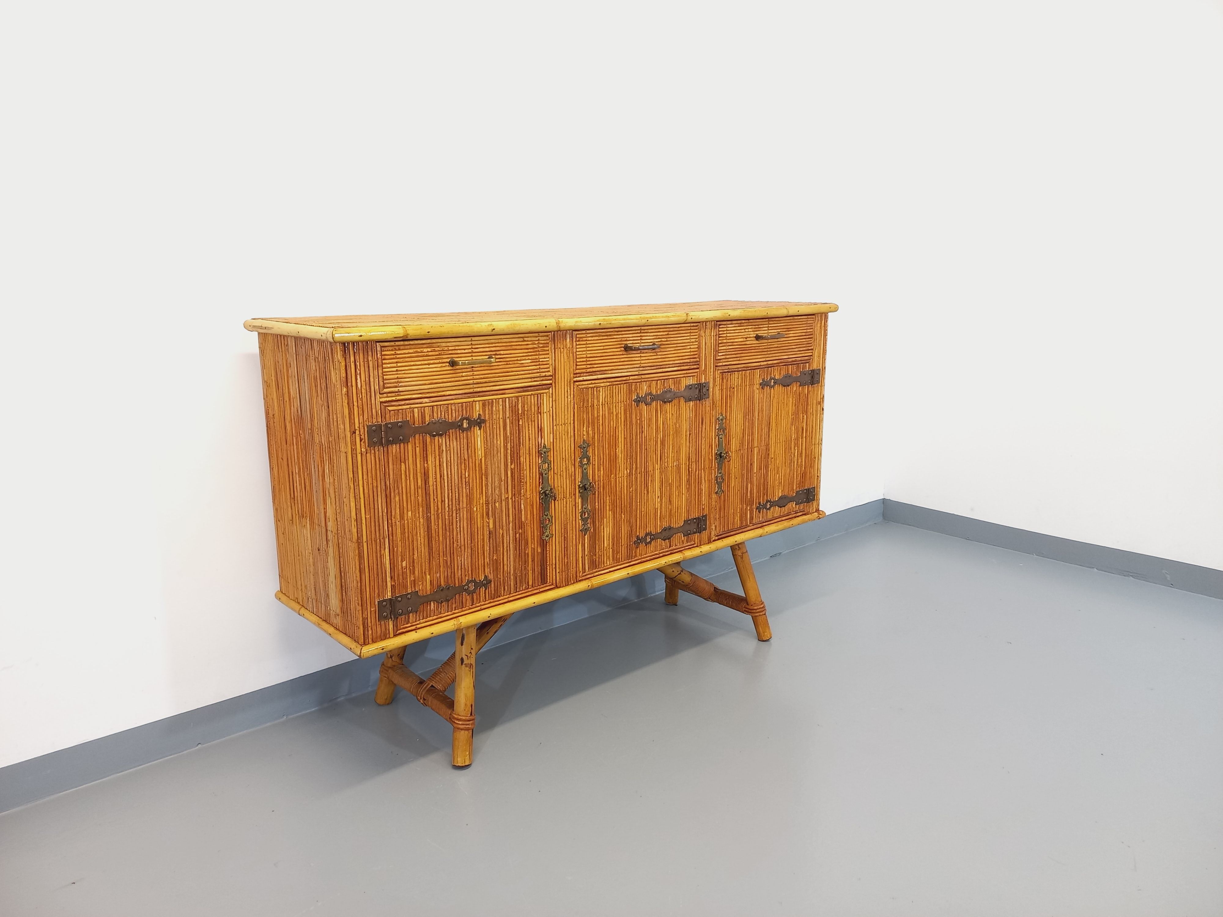 Vintage rattan sideboard from the 50/60s