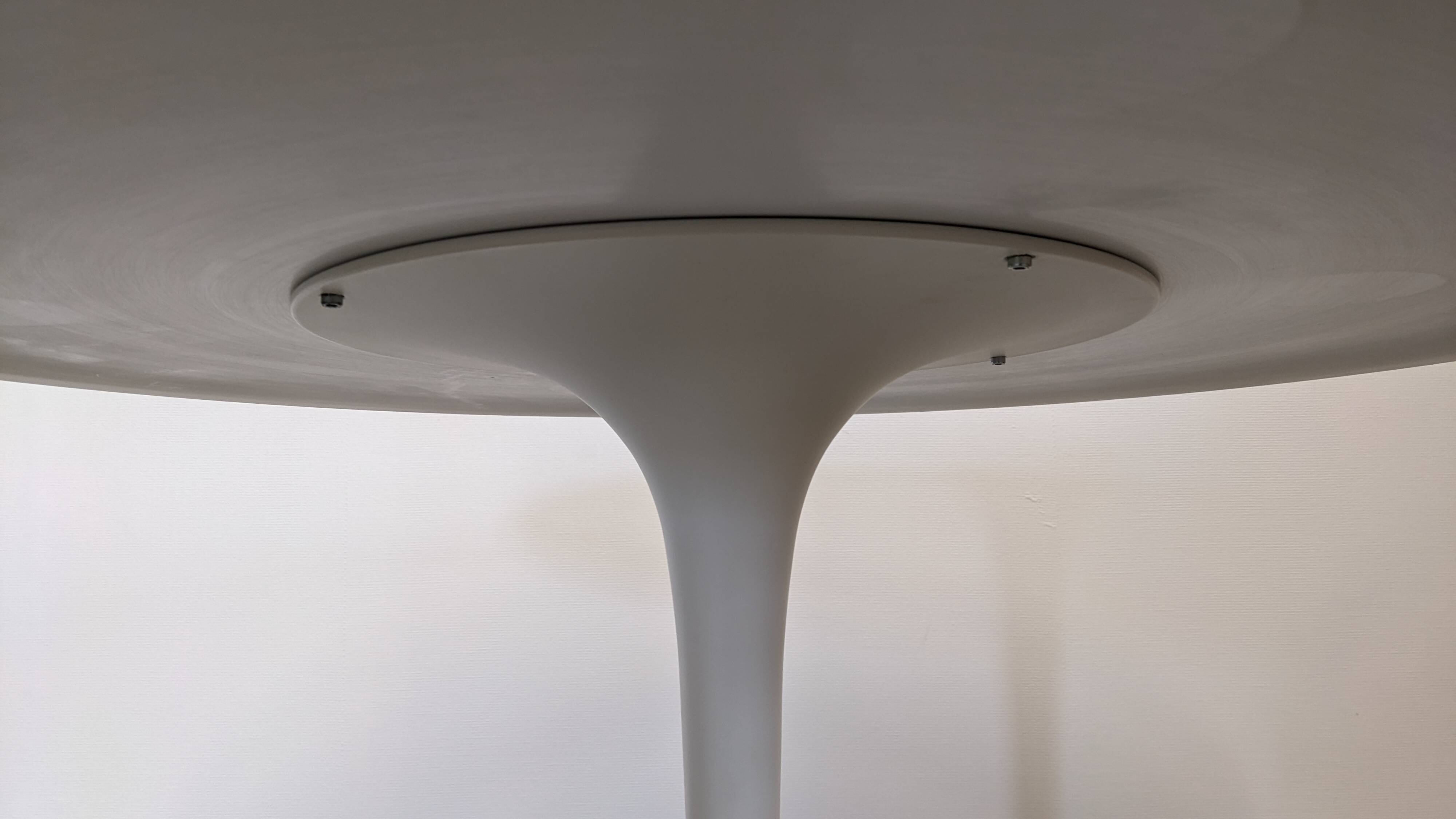 Space Age tulip round table by Maurice Burke for Arkana, 1960s-70s