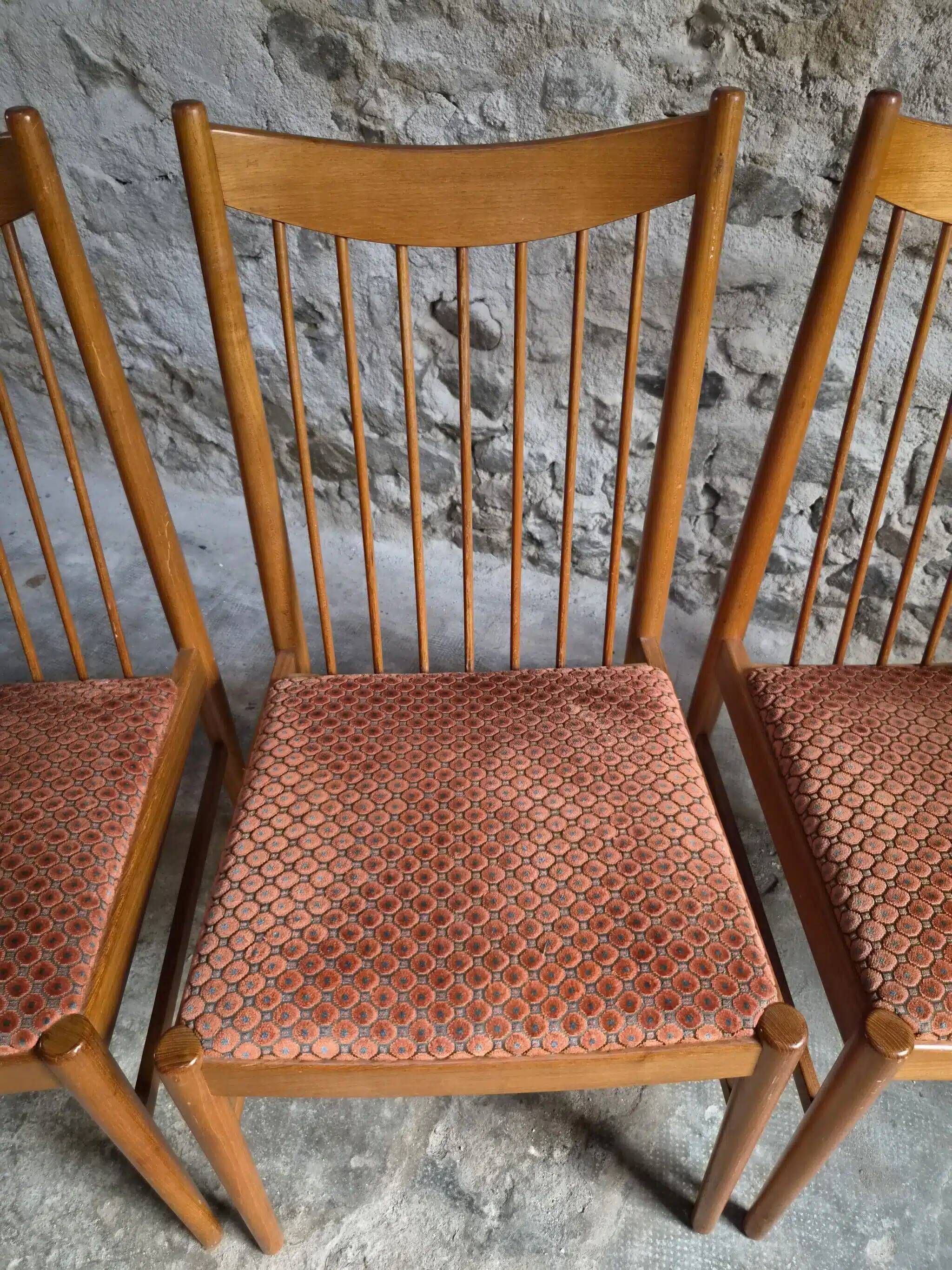 Set of 6 Danish teak dining chairs model 422, attributed to Arne Vodder for Sibast, 1960s.
