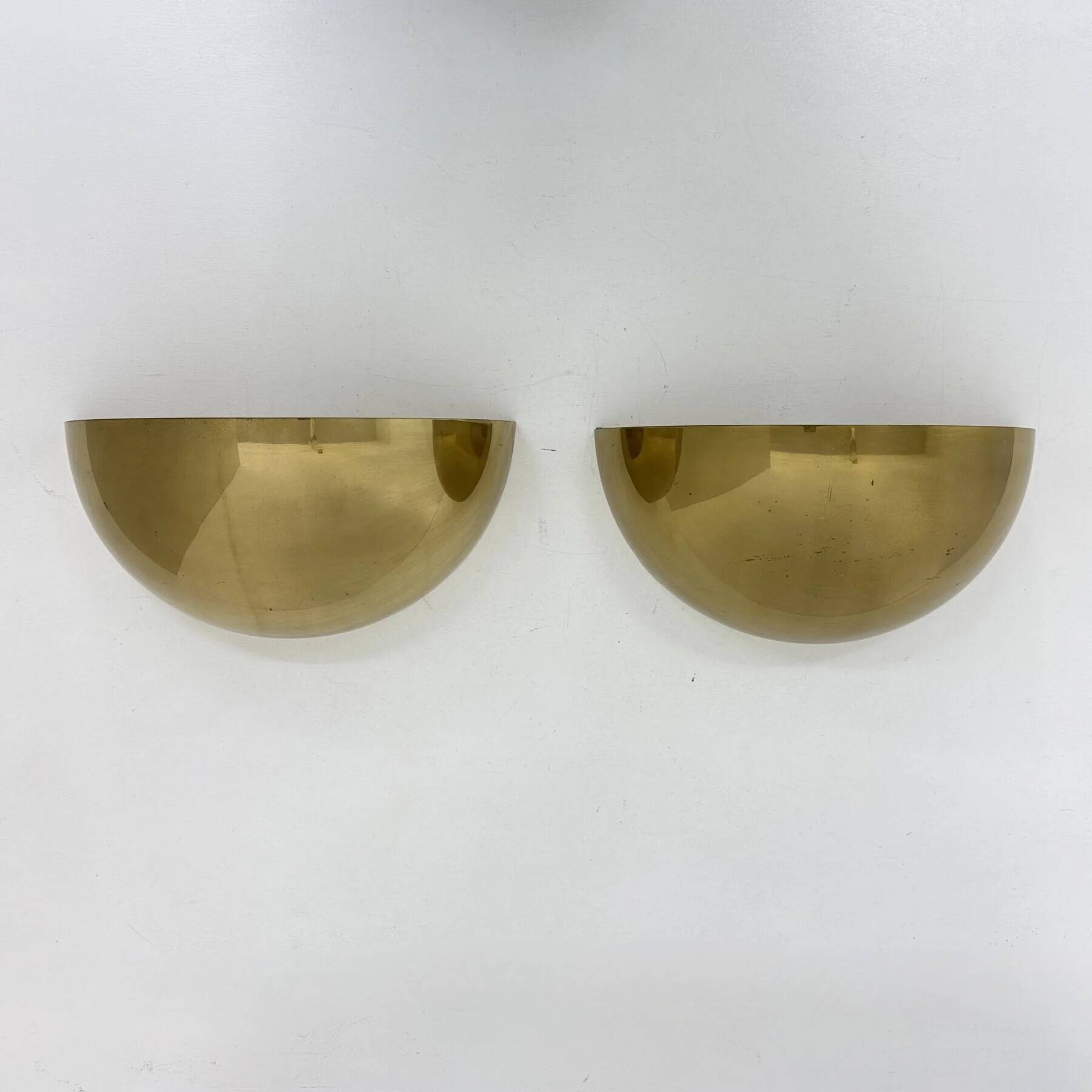 Mid-century pair of brass wall light sconces, 1970s