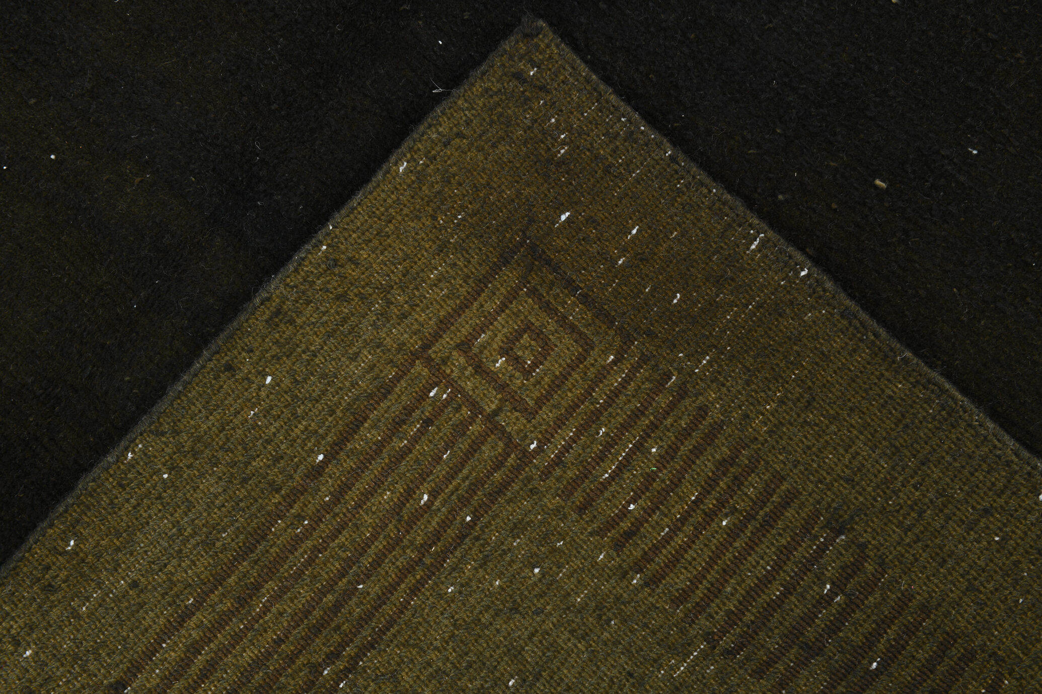 Handmade brown vintage rug 195x288cm