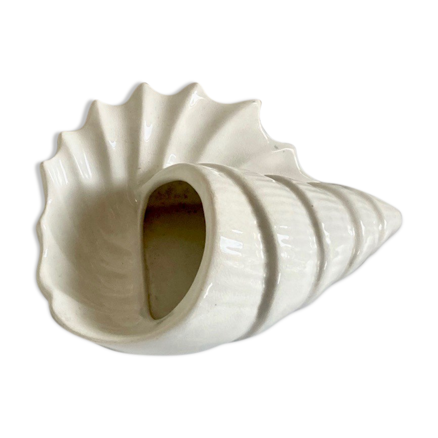 Empty cut English shell pocket