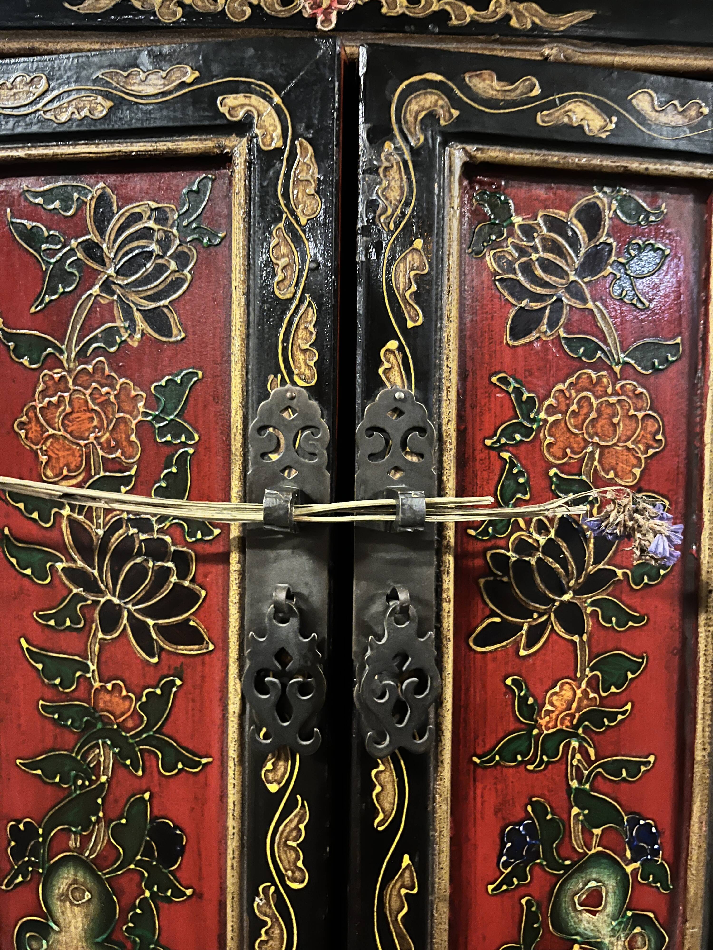 Small vintage Chinese hand painted cabinet / chest of drawers