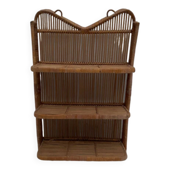 Foldable wicker wall rack