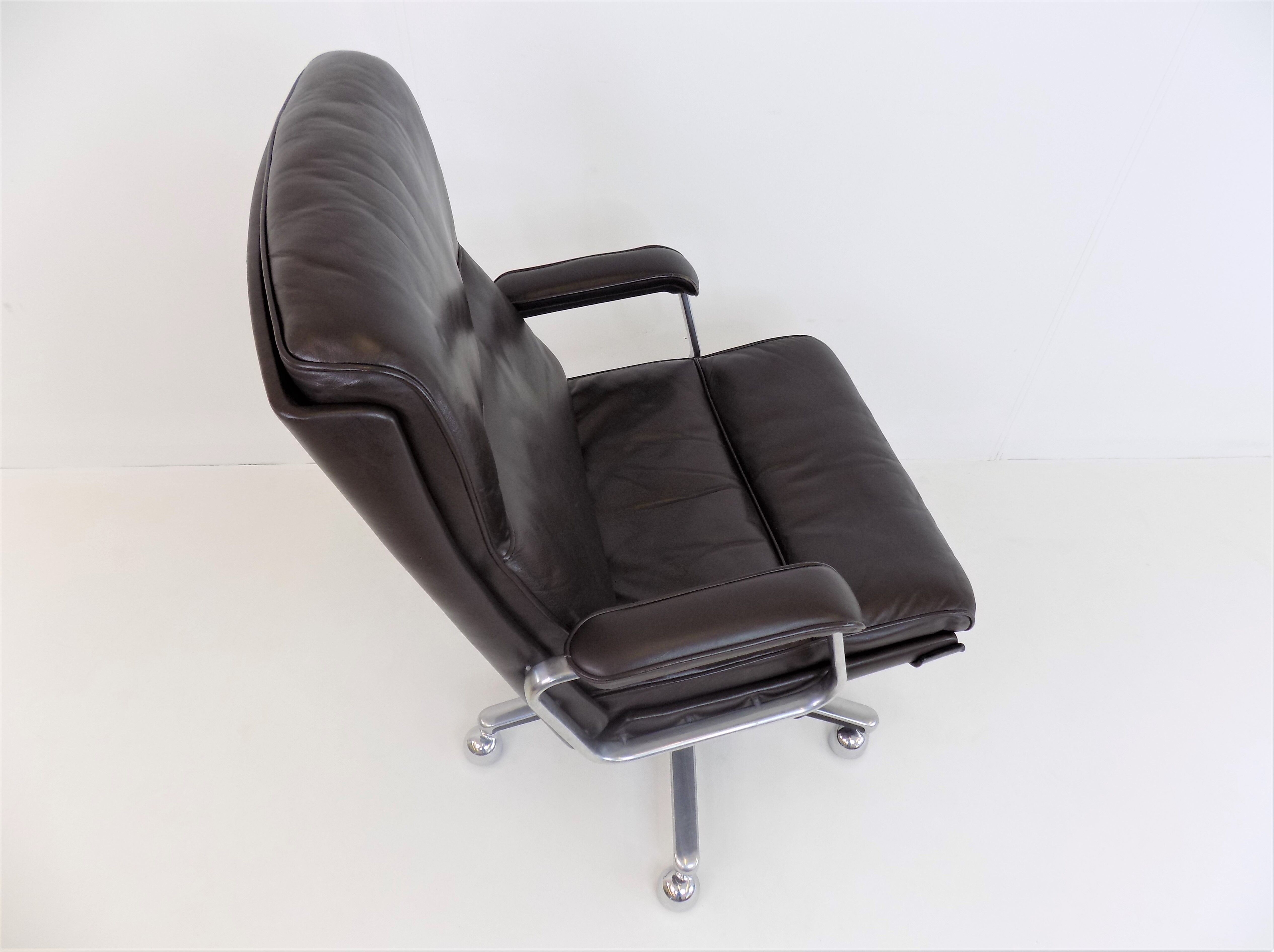 Drabert leather office chair