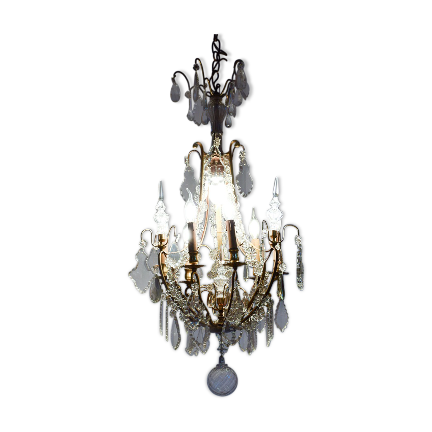 Classic French chandelier with grapevines